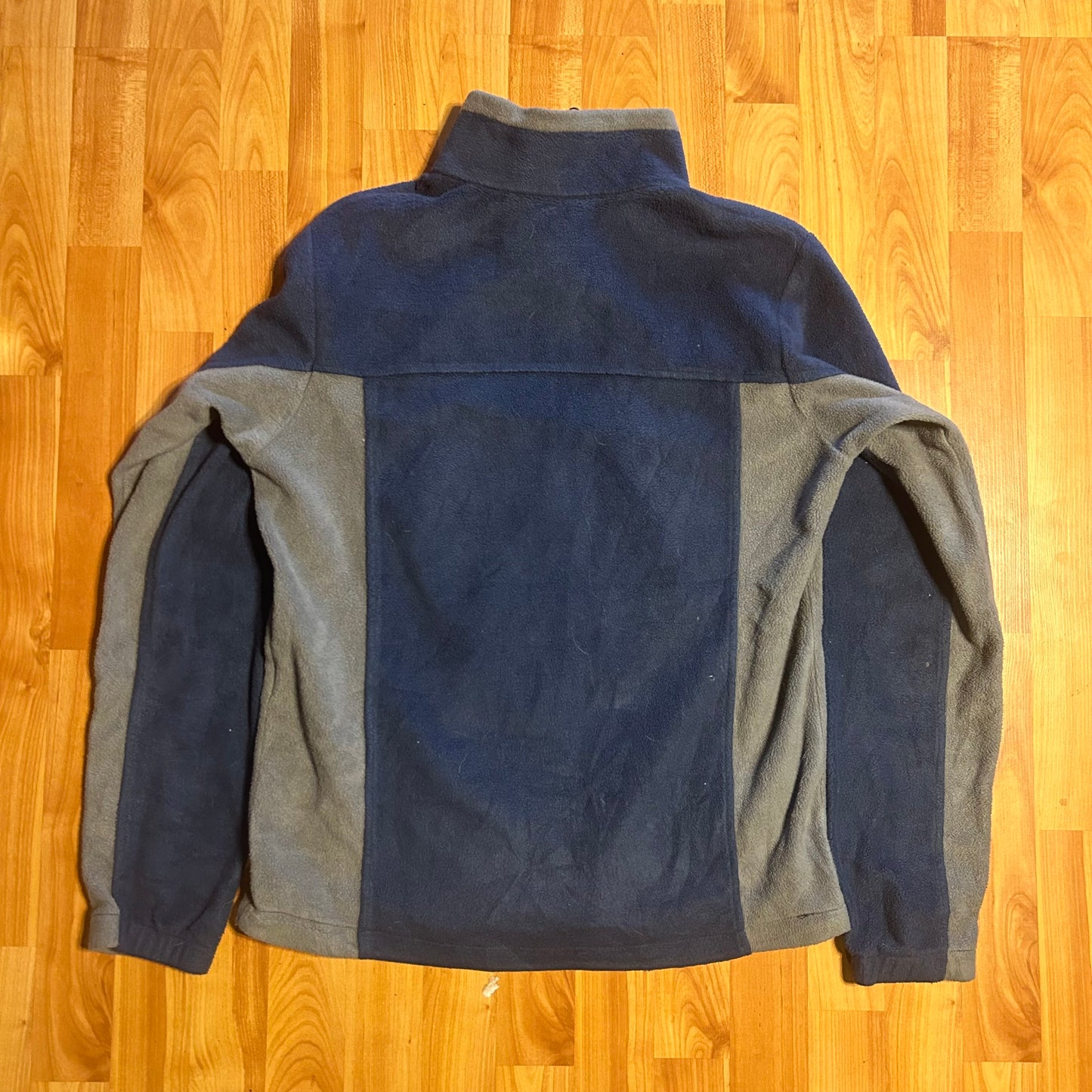 Columbia Fleece Zip Up Jacket - Medium - 21” x 25.5”