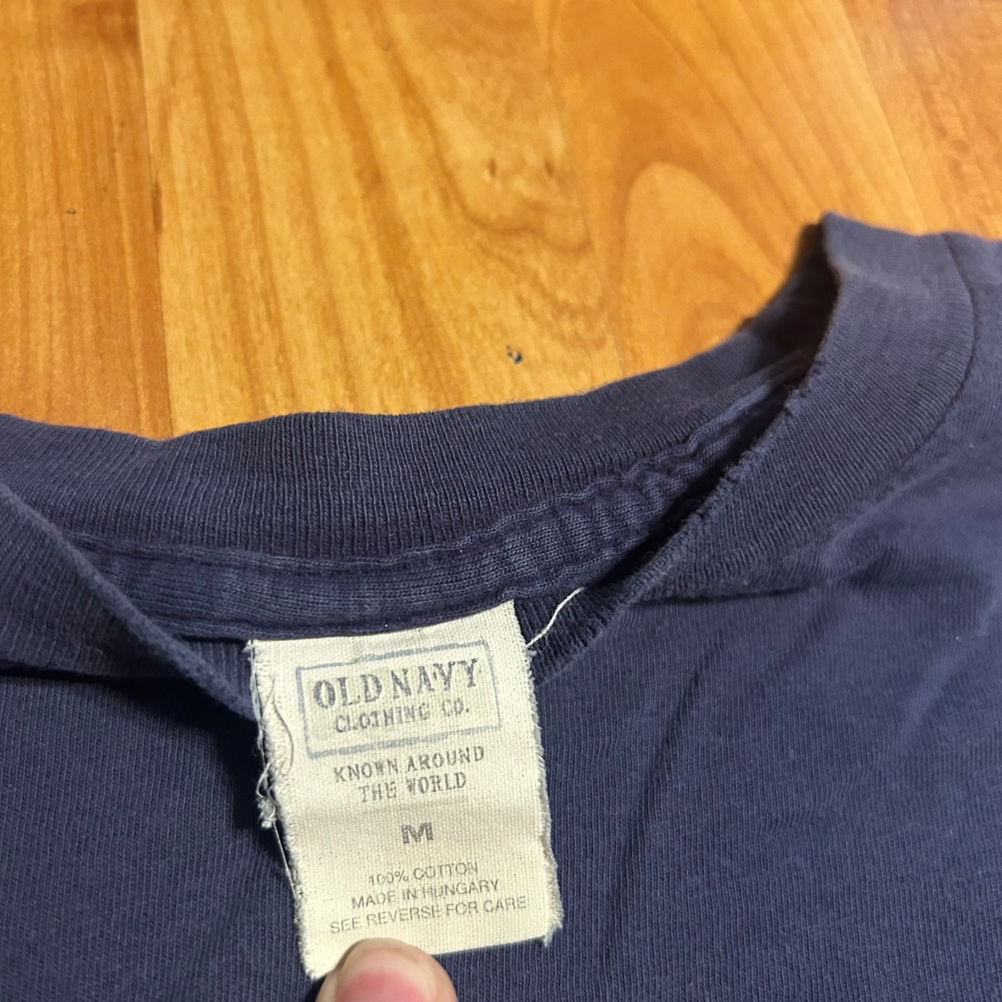 Old Navy Single Stitch Distressed Faded Navy Purple Blank Pocket Tshirt - Medium - 21” x 25”