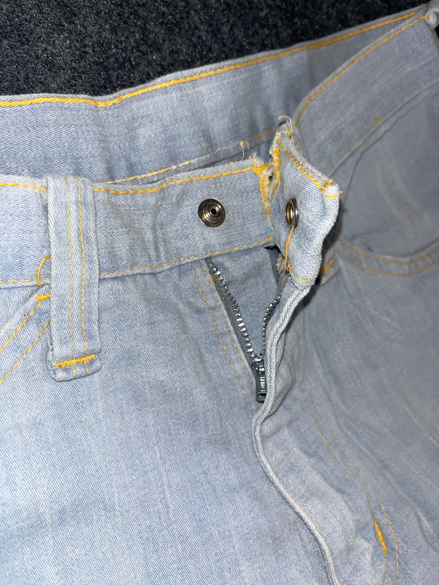 70/80's Light Wash Denim Jeans Wide Boot Cut Pants - 30" x 27"