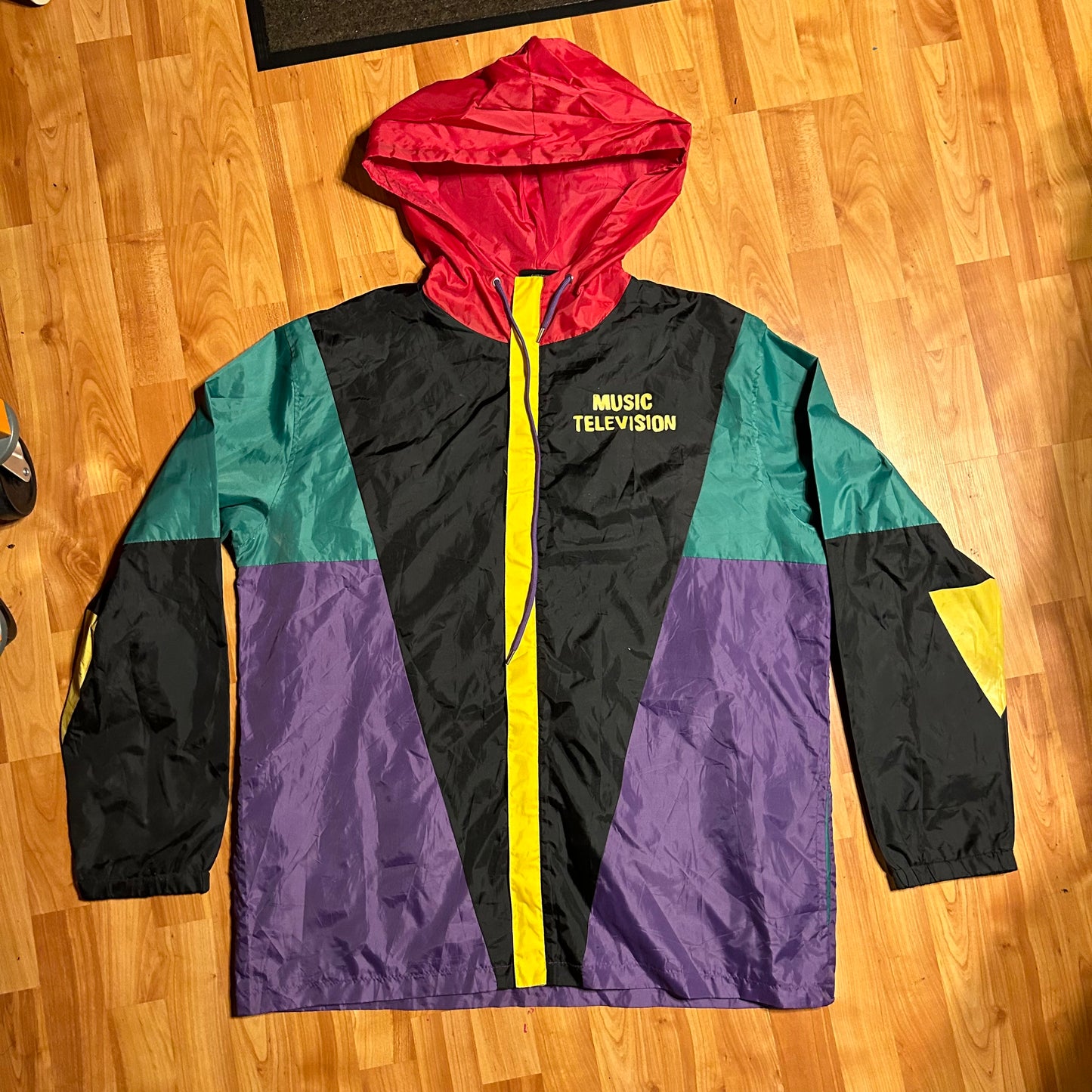 MTV Music Television Windbreaker Rain Jacket Zip Up Coat - XLarge - 27” x 31”
