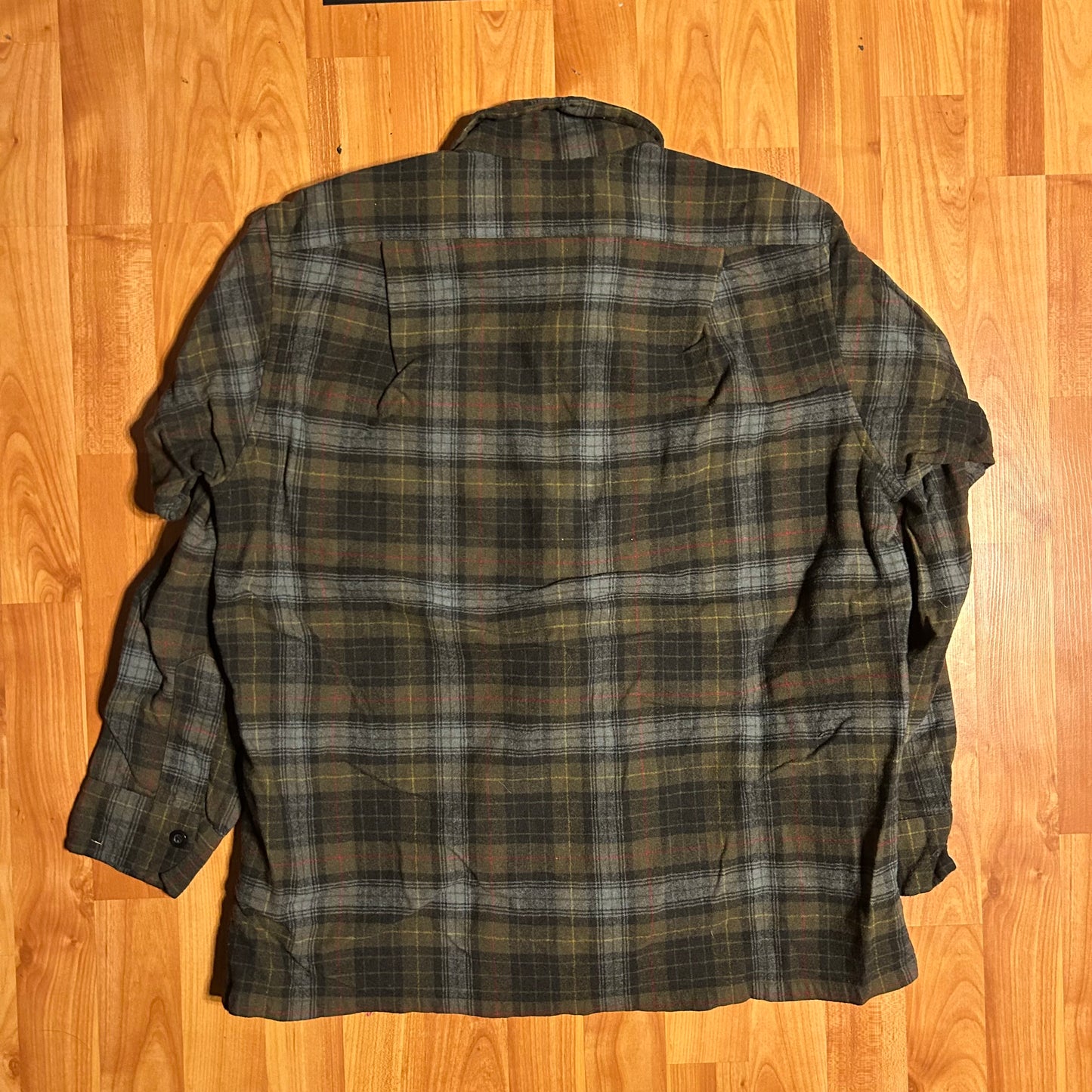 Pendleton Virgin Wool Brown Grey Black Flannel Button Up Down Shirt - Medium - 21.5” x 27”