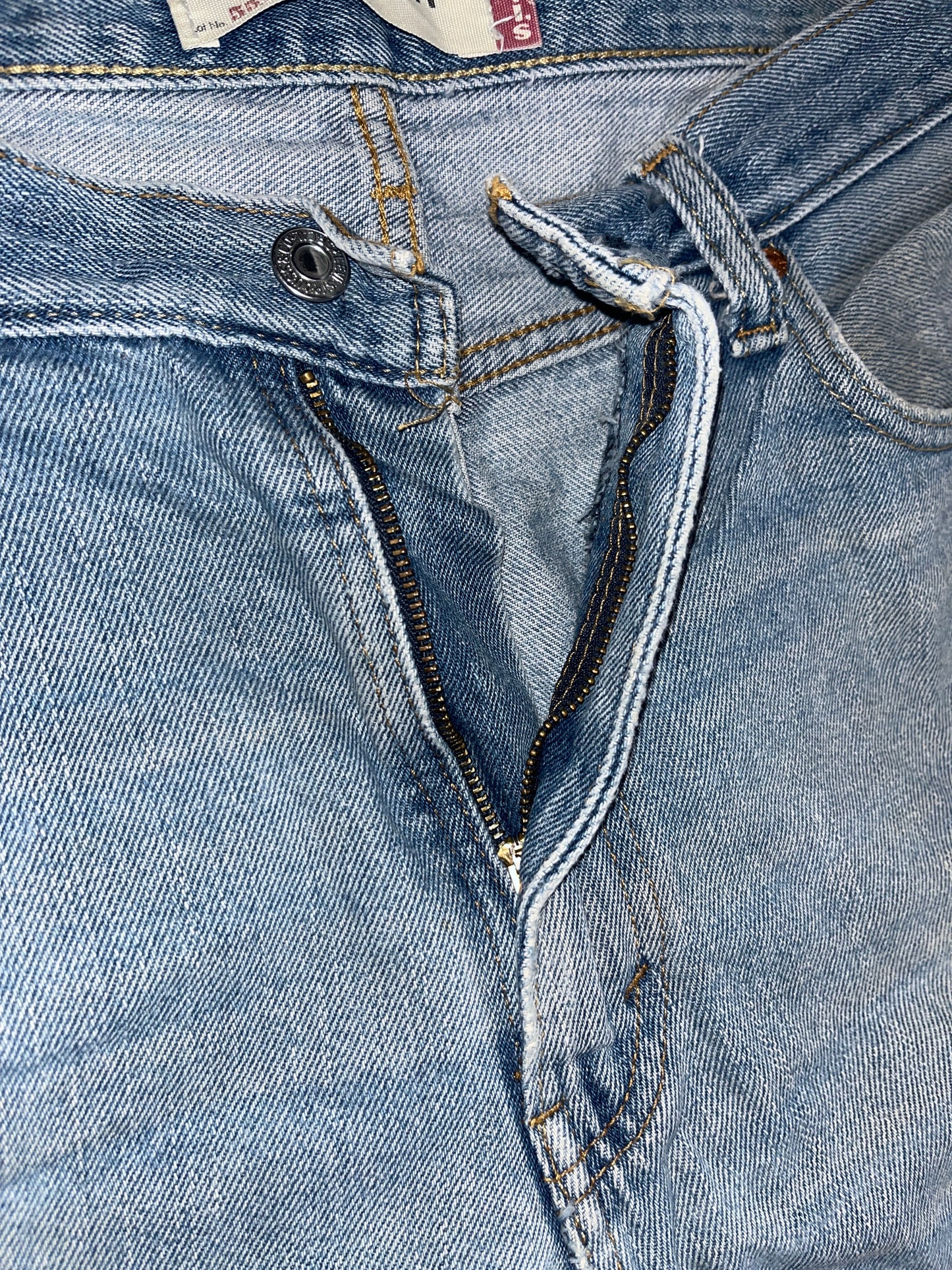 Levi's 550 Denim Light Wash Pants Jeans - 28" x 38"