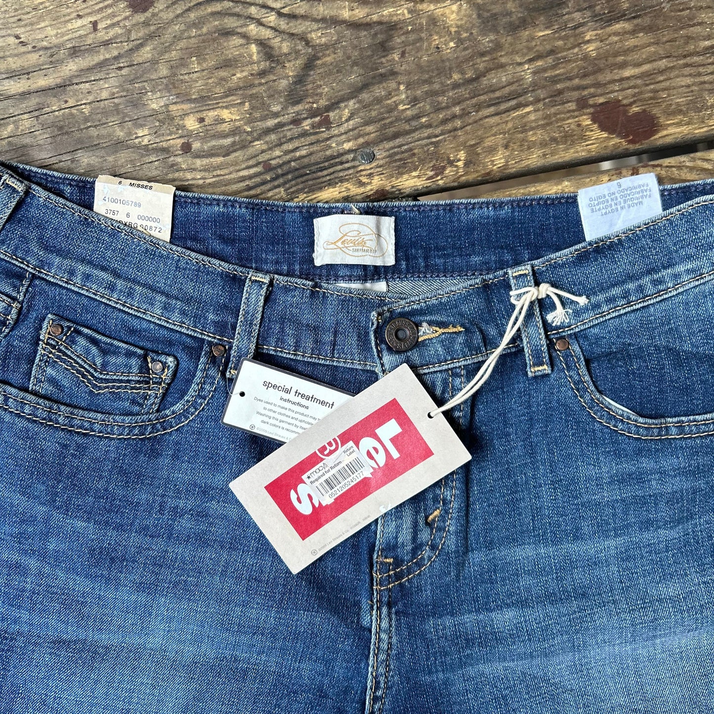 NWT DS Levi's 515 Midrise Denim Shorts Jorts - 31” x 5”