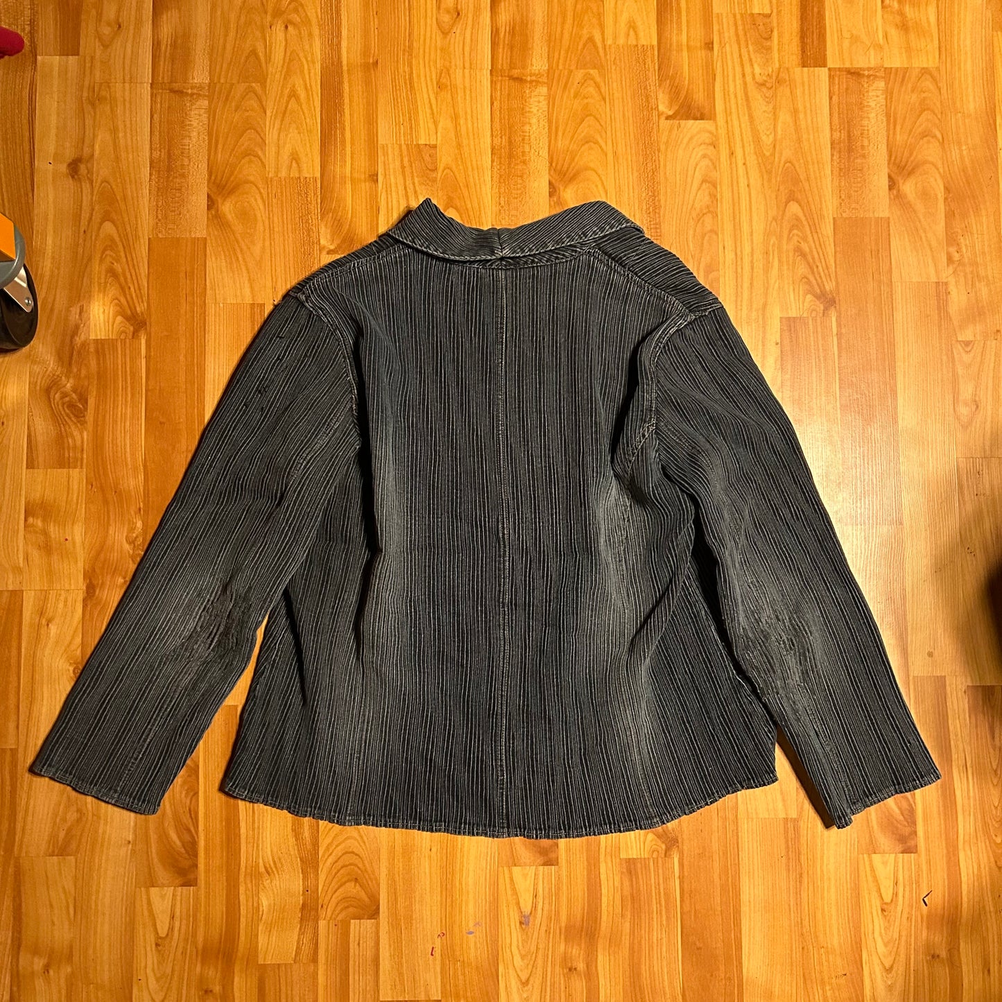 Corduroy Button Up Collared Jacket - Medium - 21” x 23”