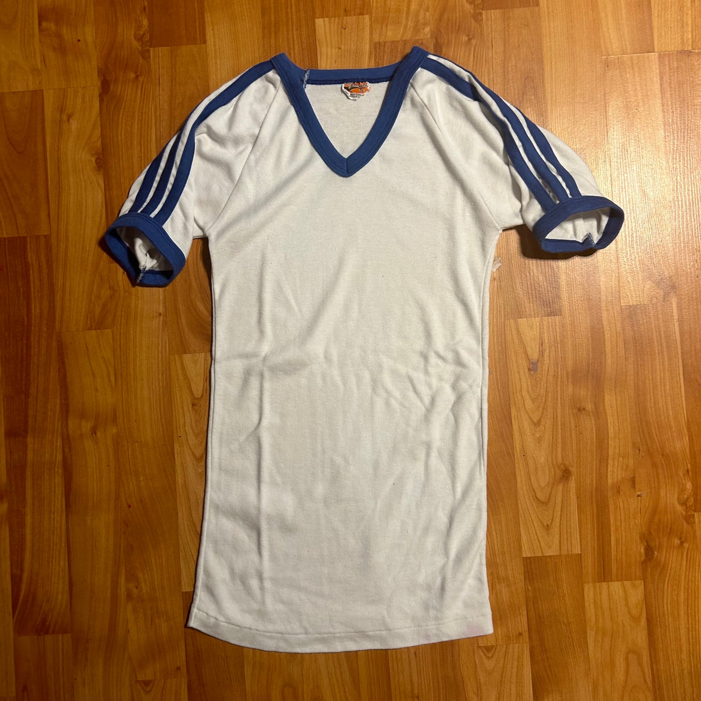 70/80’s Plymouth 3 Striped V Neck Blank Tshirt - XSmall - 14” x 26”