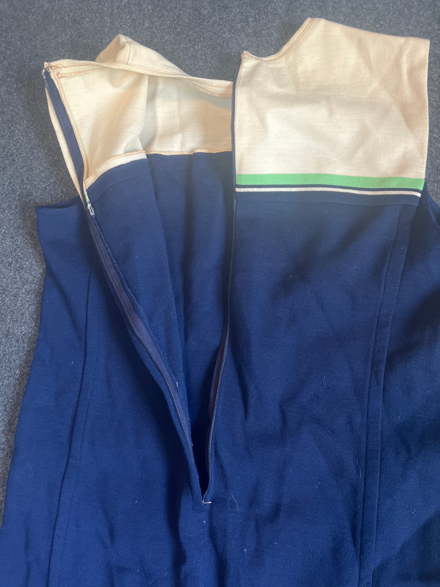 70/80's Dress - 19" x 41.5"