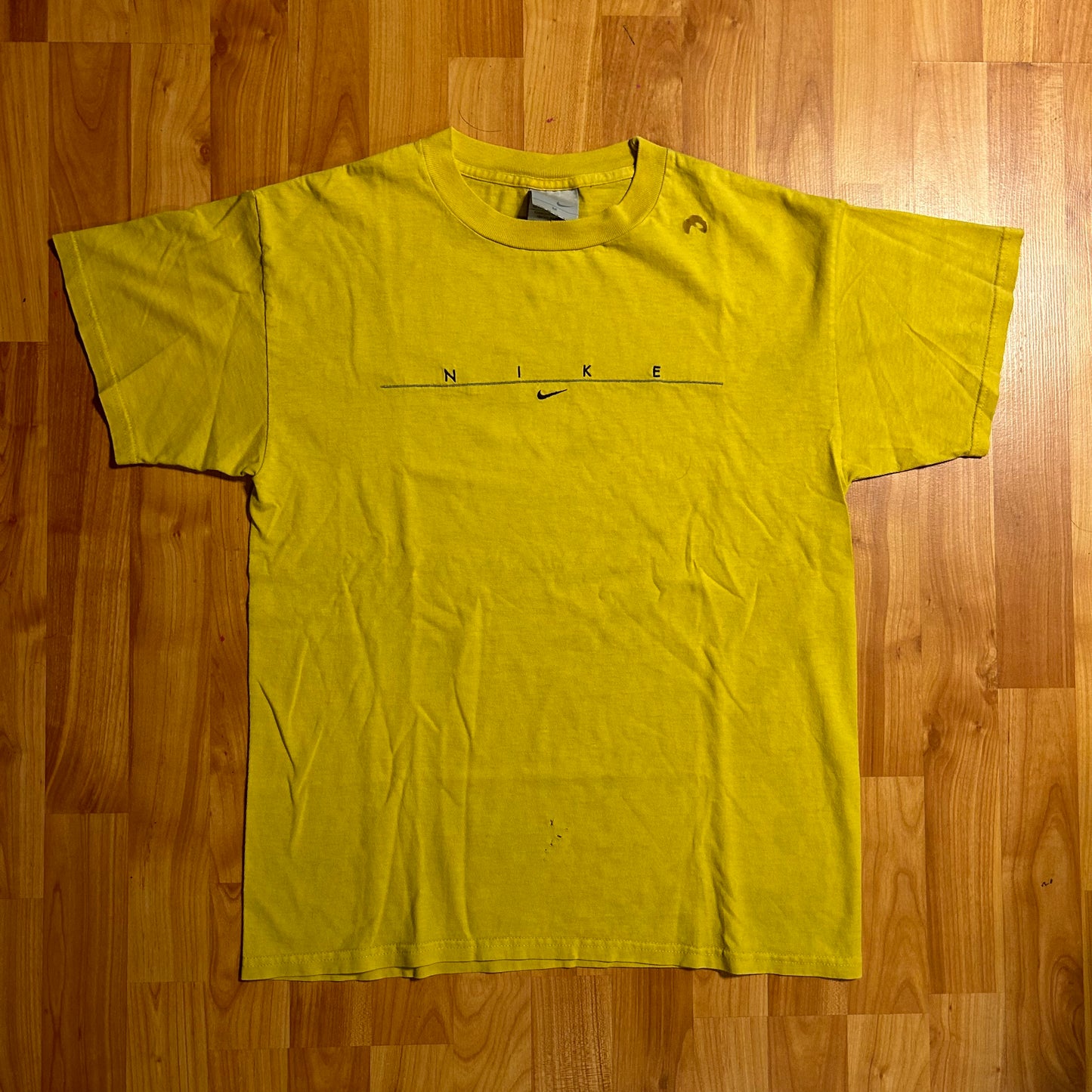 00’s Nike Yellow Spellout Mini Swoosh Tshirt Medium - 19.5” x 26”