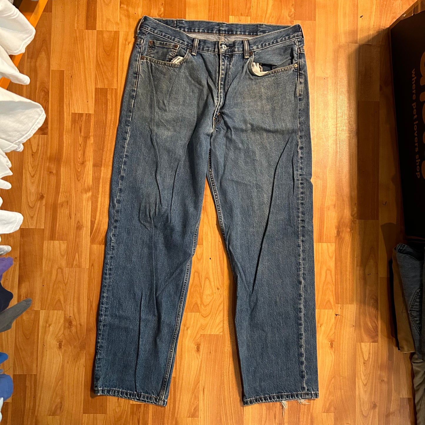 Levi 550 Denim Jeans - 38” x 31”