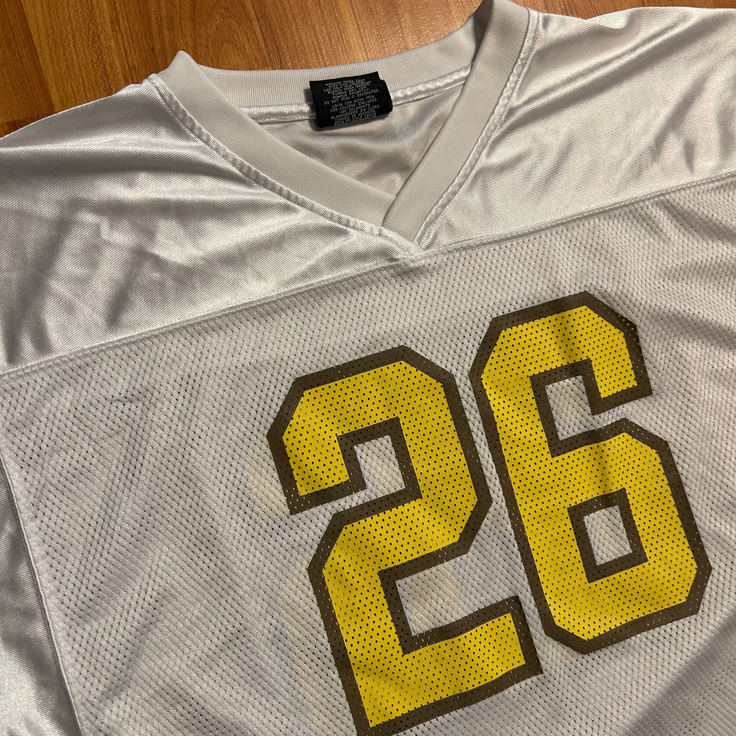 Valparaiso Valpo White NCAA 26 Jersey - XLarge - 26" x 31"