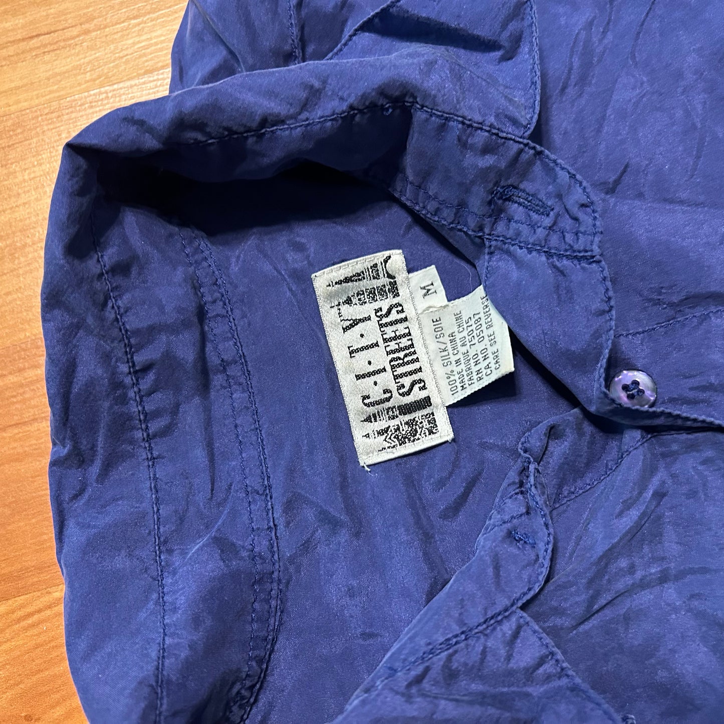 City Series Blue Silk Button Up Shirt - XLarge - 24.5" x 32"