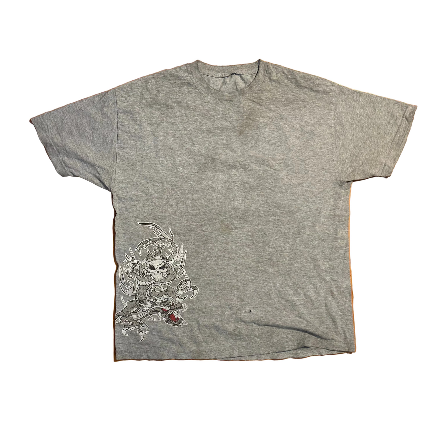00's Grey Dragon Skull Tshirt - Large - 22.5" x 28.5"