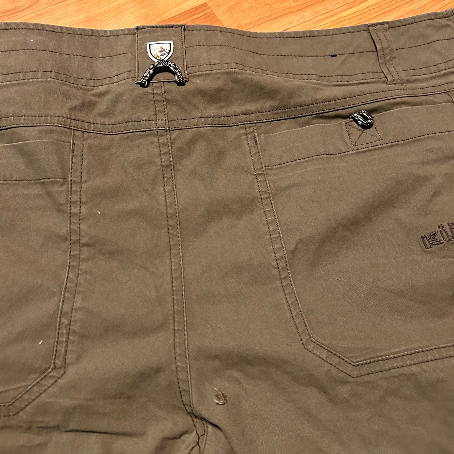 Kuhl Brown Cargo Shorts - 38" x 12"