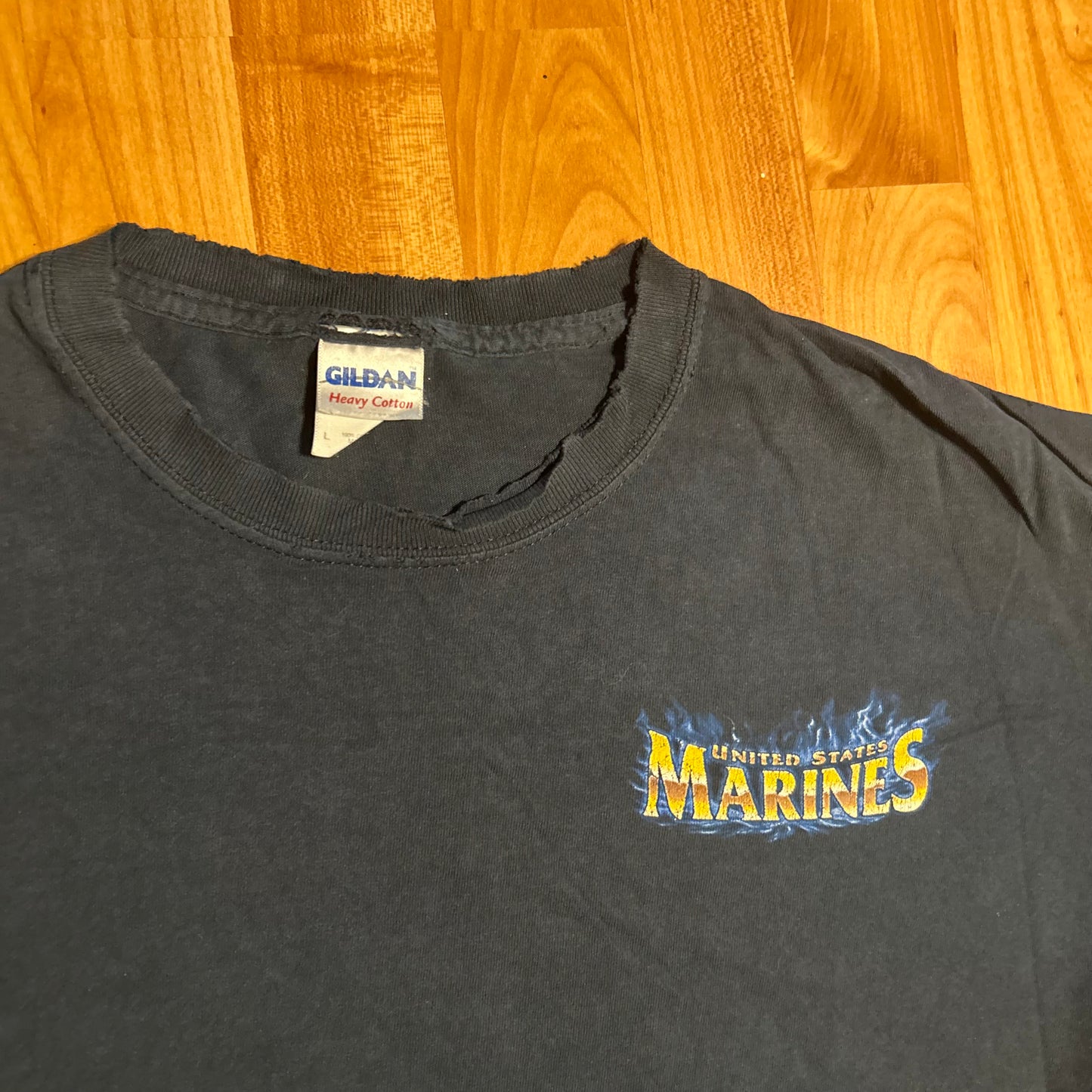 Gildan Distresed Marines Semper Fi Navy Blue Tshirt - Medium - 21" x 27"