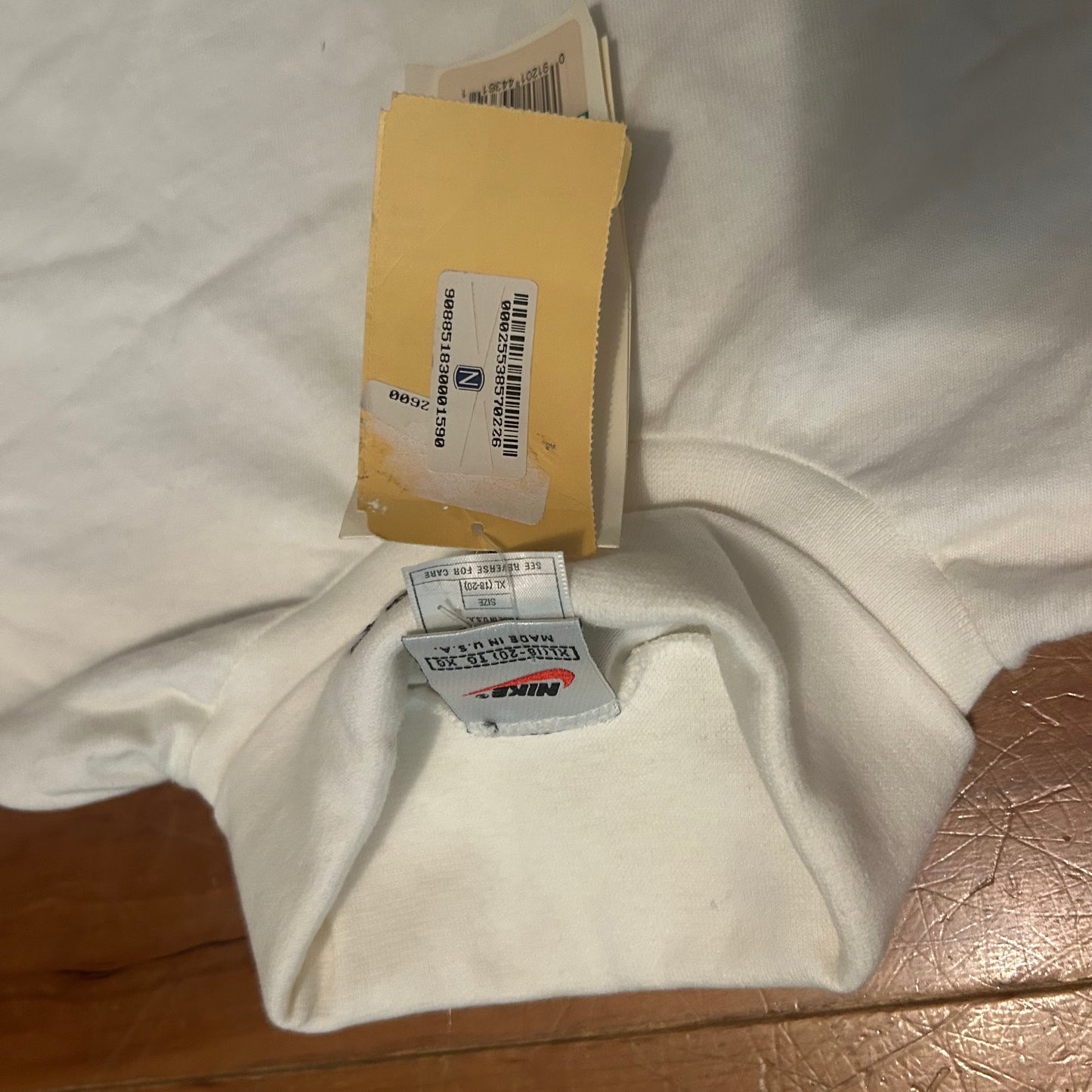 NWT Brand New 90’s Nike White Mock Neck Longsleeve Shirt - Tagged Kids - Medium - 20" x 27"