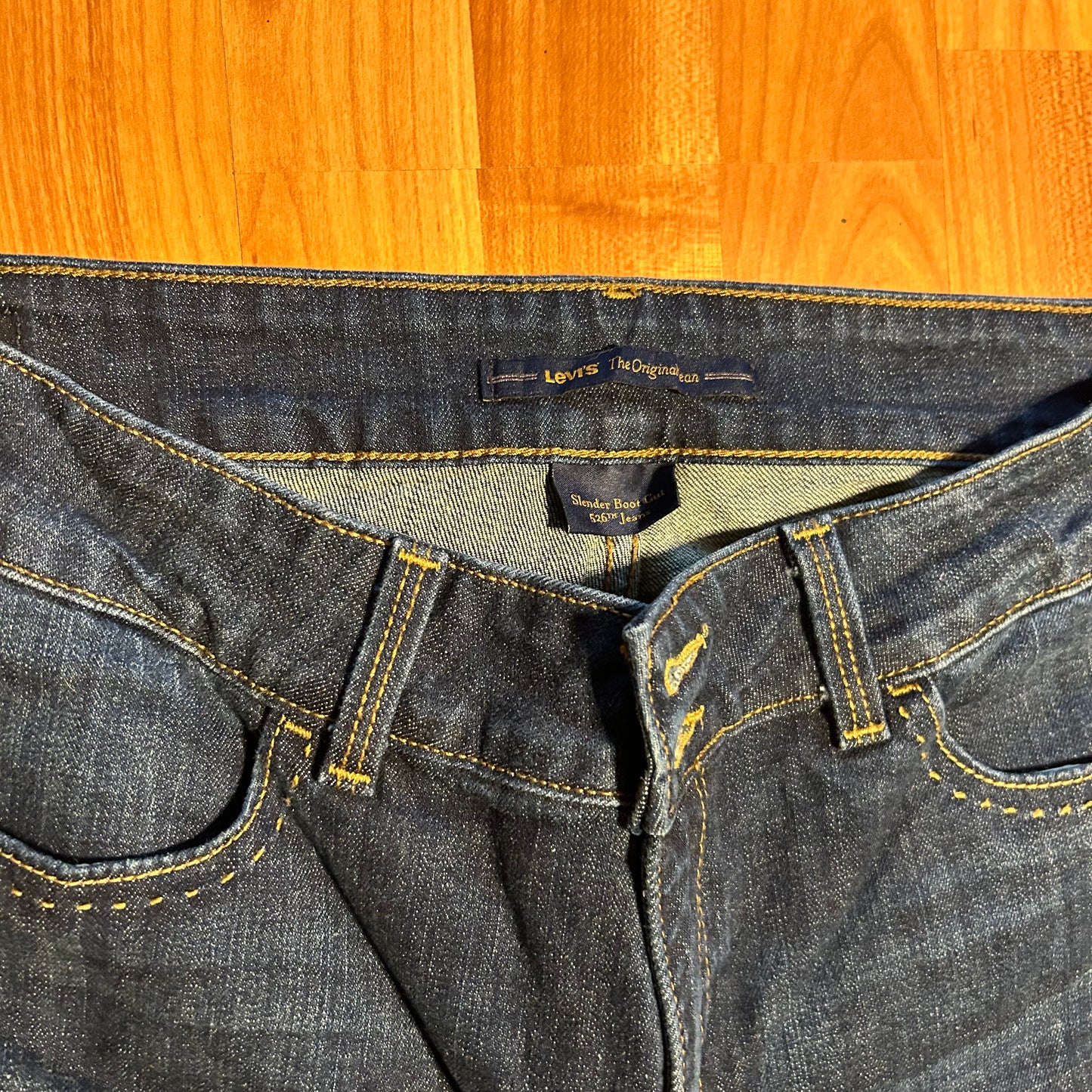 Levi 526 Denim Jeans - Tagged 12 - 30" x 32"