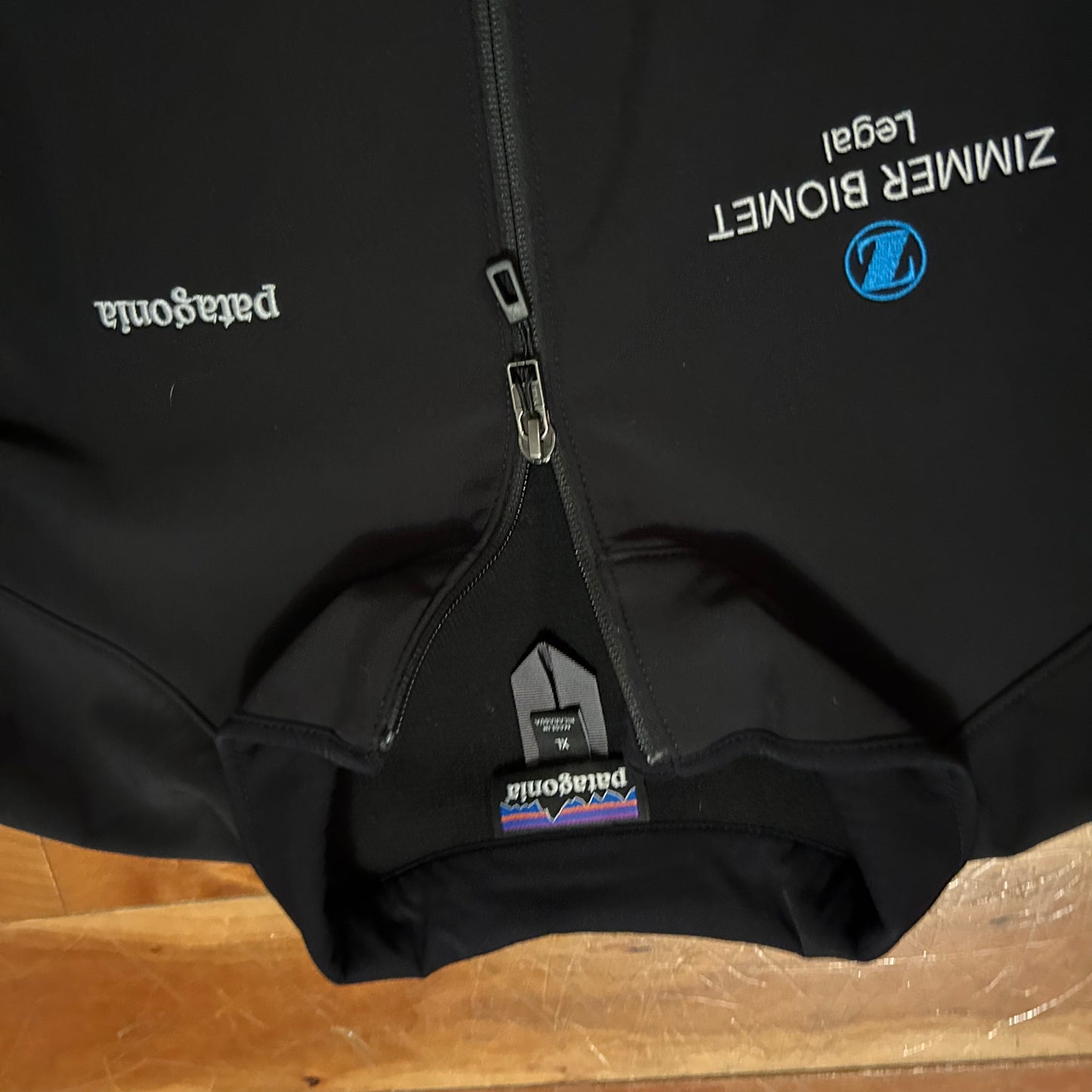 Phartagonia Polartec Zimmer Biomet Legal Black Zip Up Jacket - Large - 22" x 29"