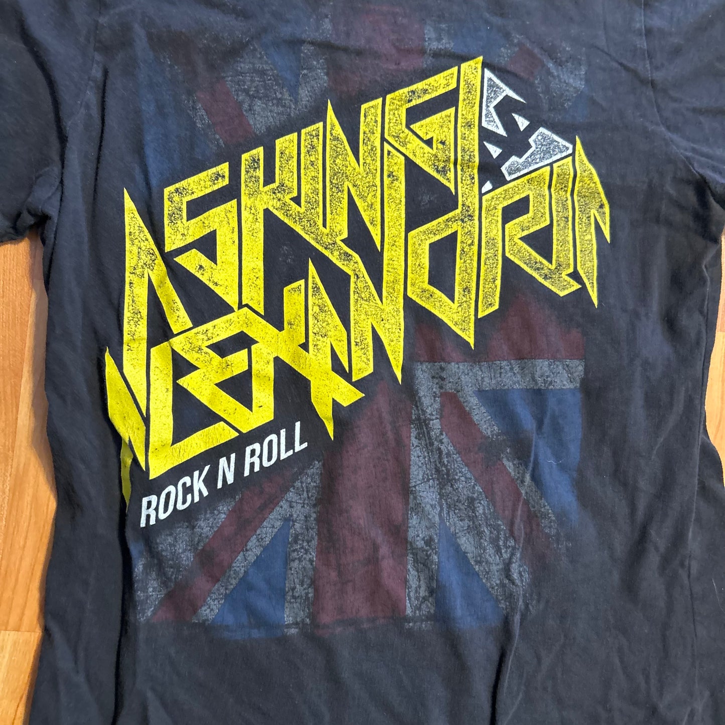 Asking Alexandria Black Music Tshirt - XSmall - 16" x 25"