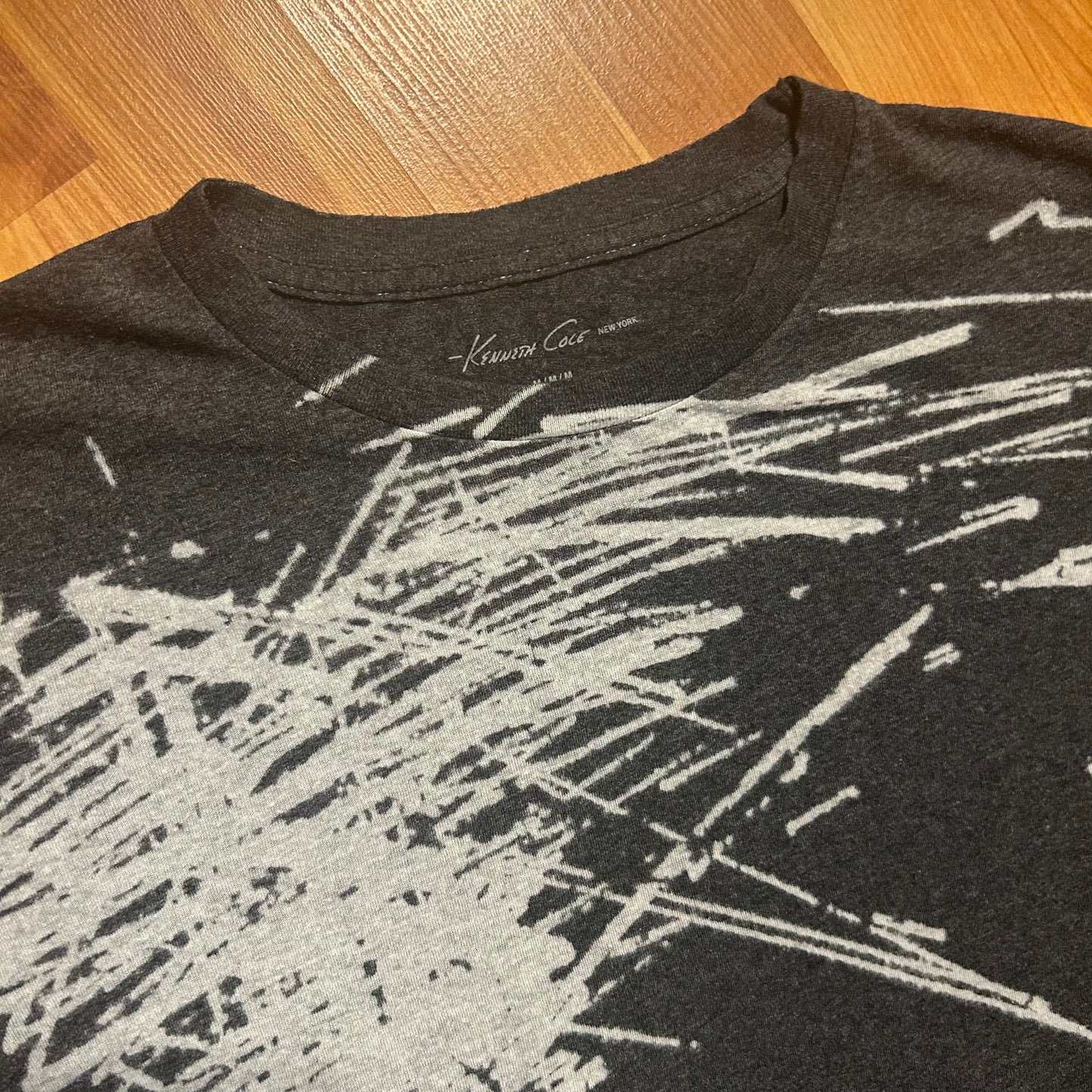 Kenneth Cole Grey Tshirt - Medium - 21” x 26”