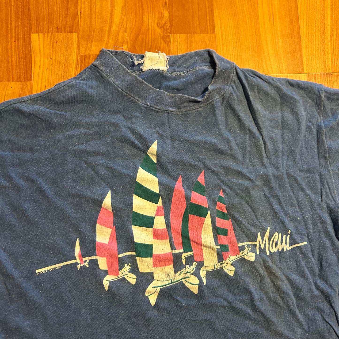 90’s Maui Boats Boxy Blue Tshirt - Medium - 20" x 22.5"