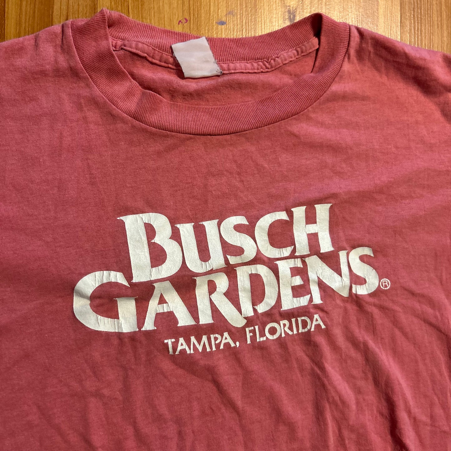 80/90's Busch Gardens Tampa Florida Red Tshirt - Medium - 20" x 25"