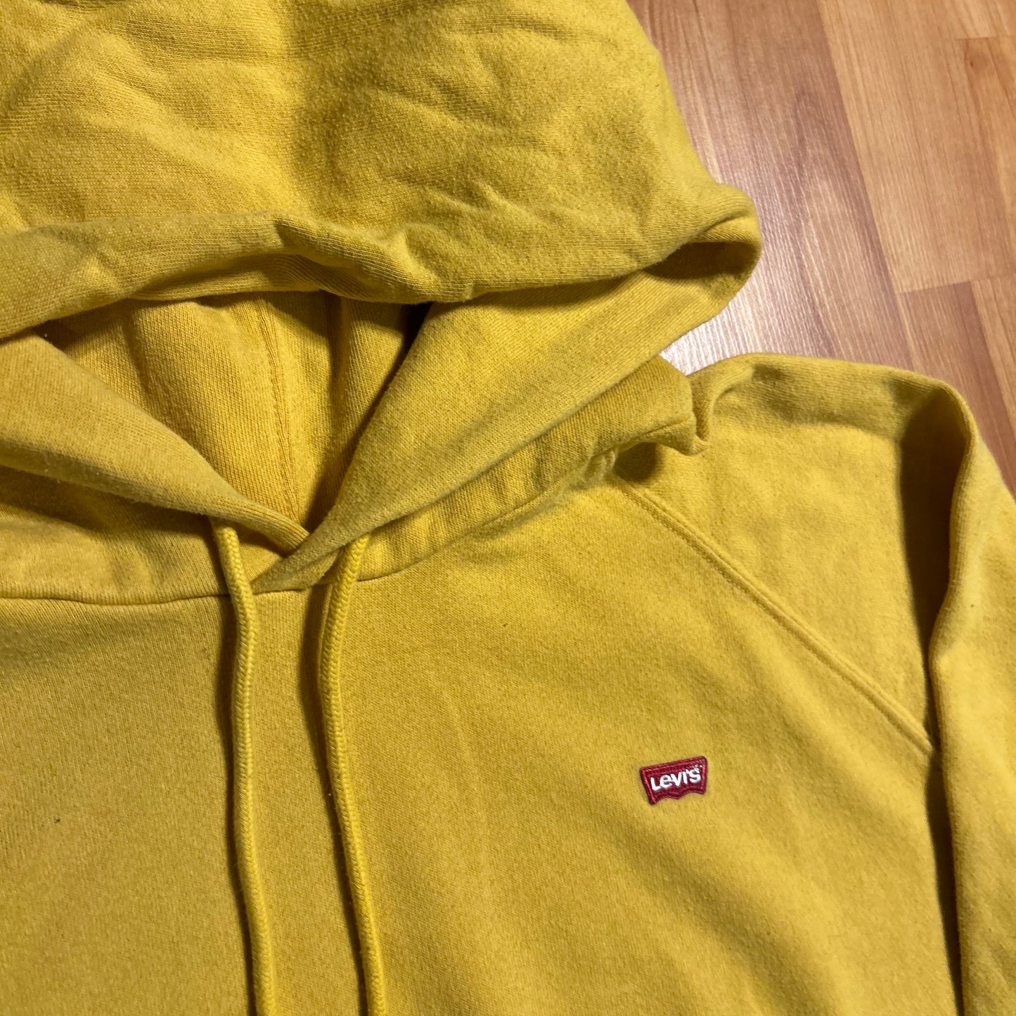 Levi’s Yellow Hoodie Sweatshirt - Large - 23" x 26"