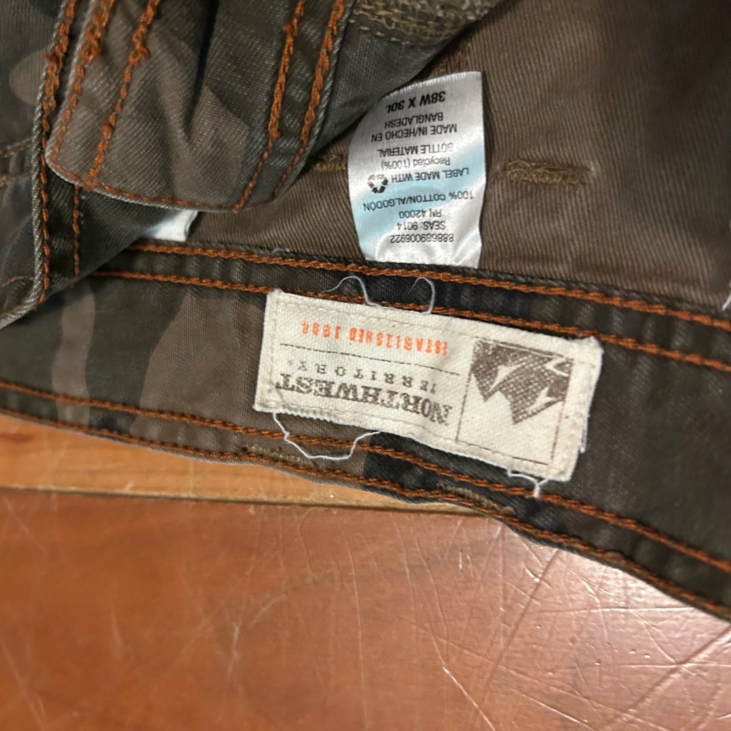 Northwest Territory Camouflage Cargo Pants - 37" x 29.5"