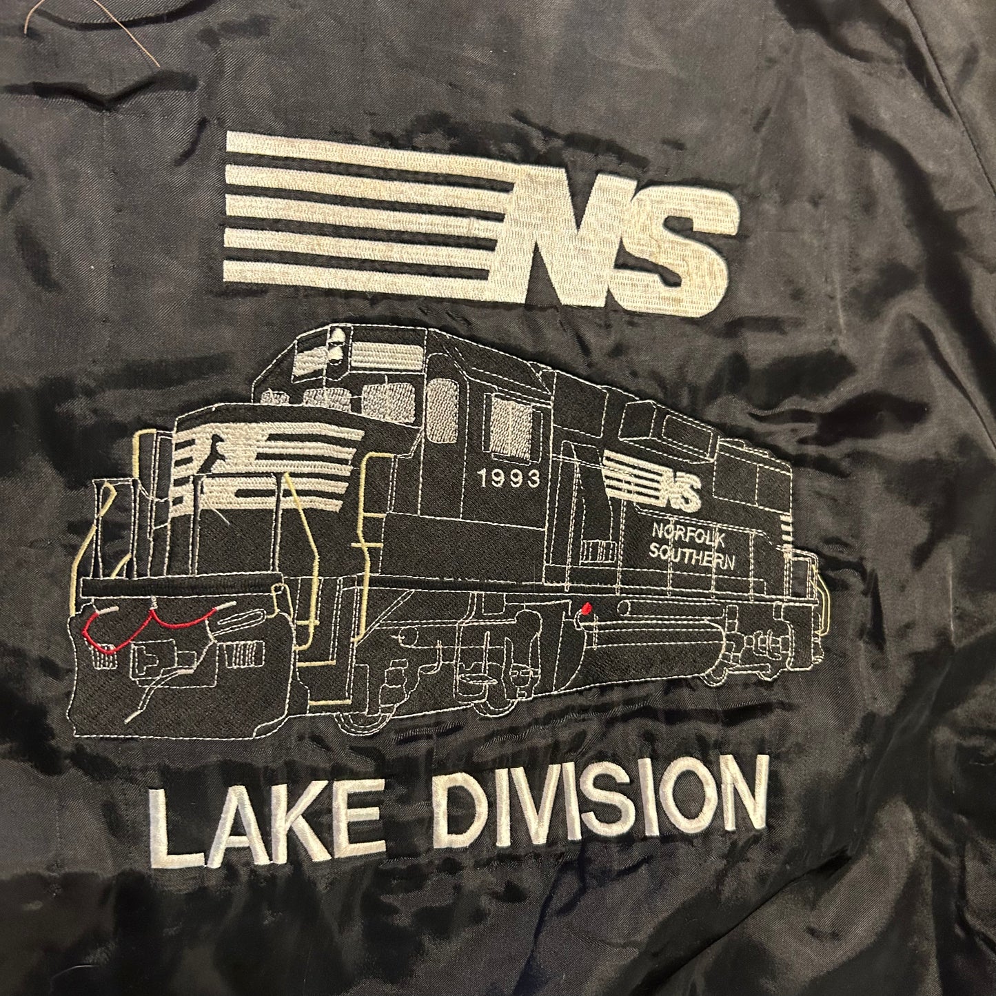 80/90's Norfolk Southern Lake Division Black Bomber Jacket - XLarge - 27" x 26"