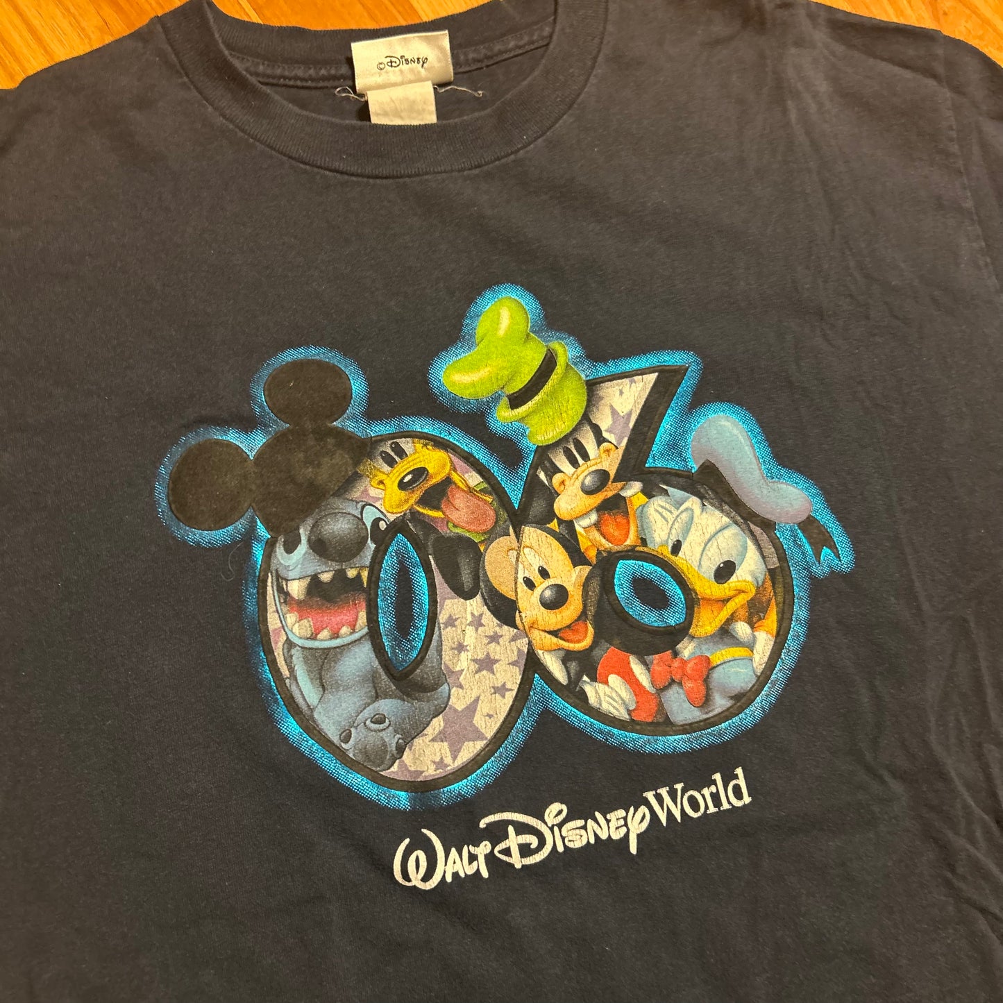 00’s Walt Disney World Navy Blue Tshirt - Medium - 21" x 29.5"