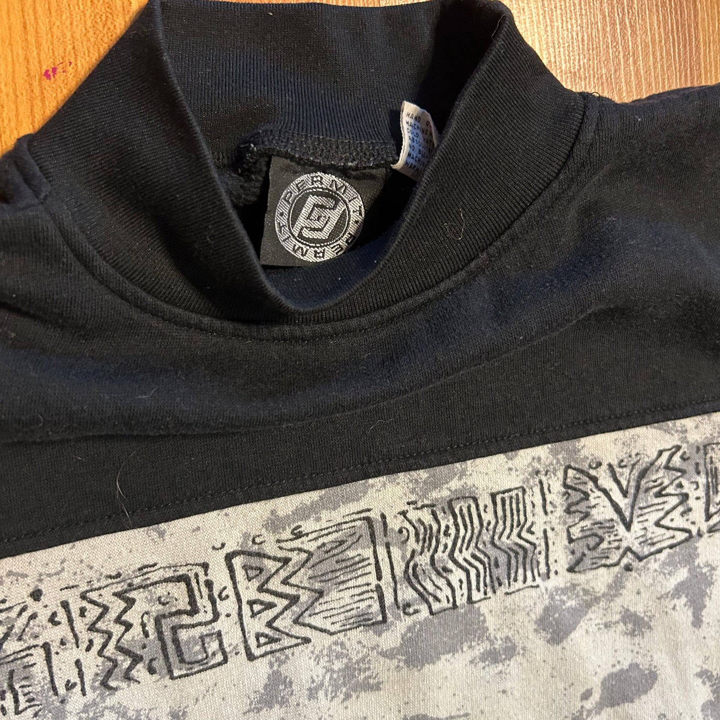 90's Permit Black Black White Mock Neck Sweatshirt - Large - 22" x 22"