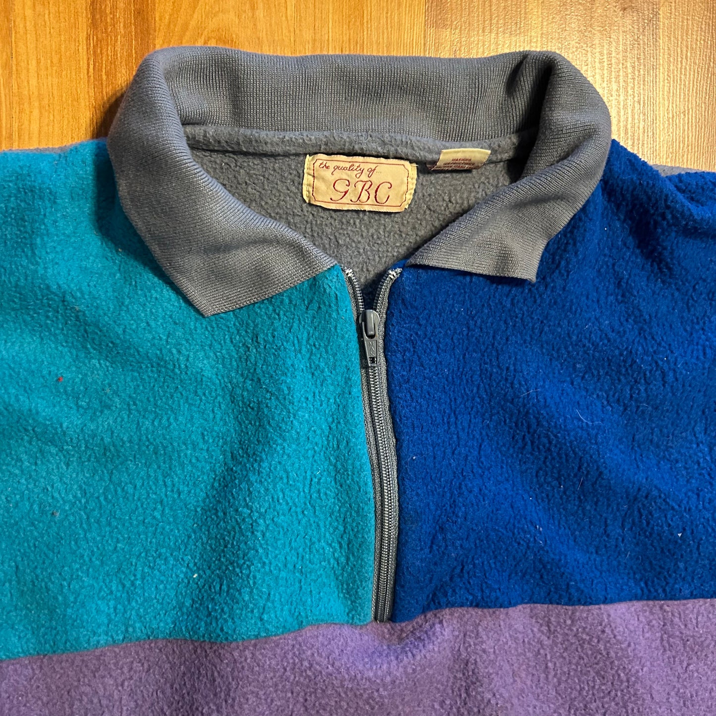 70/80's GBC Color Blocked Purple Teal Blue Grey Quarter Zip Fleece Sweatshirt - Large - 23" x 26"