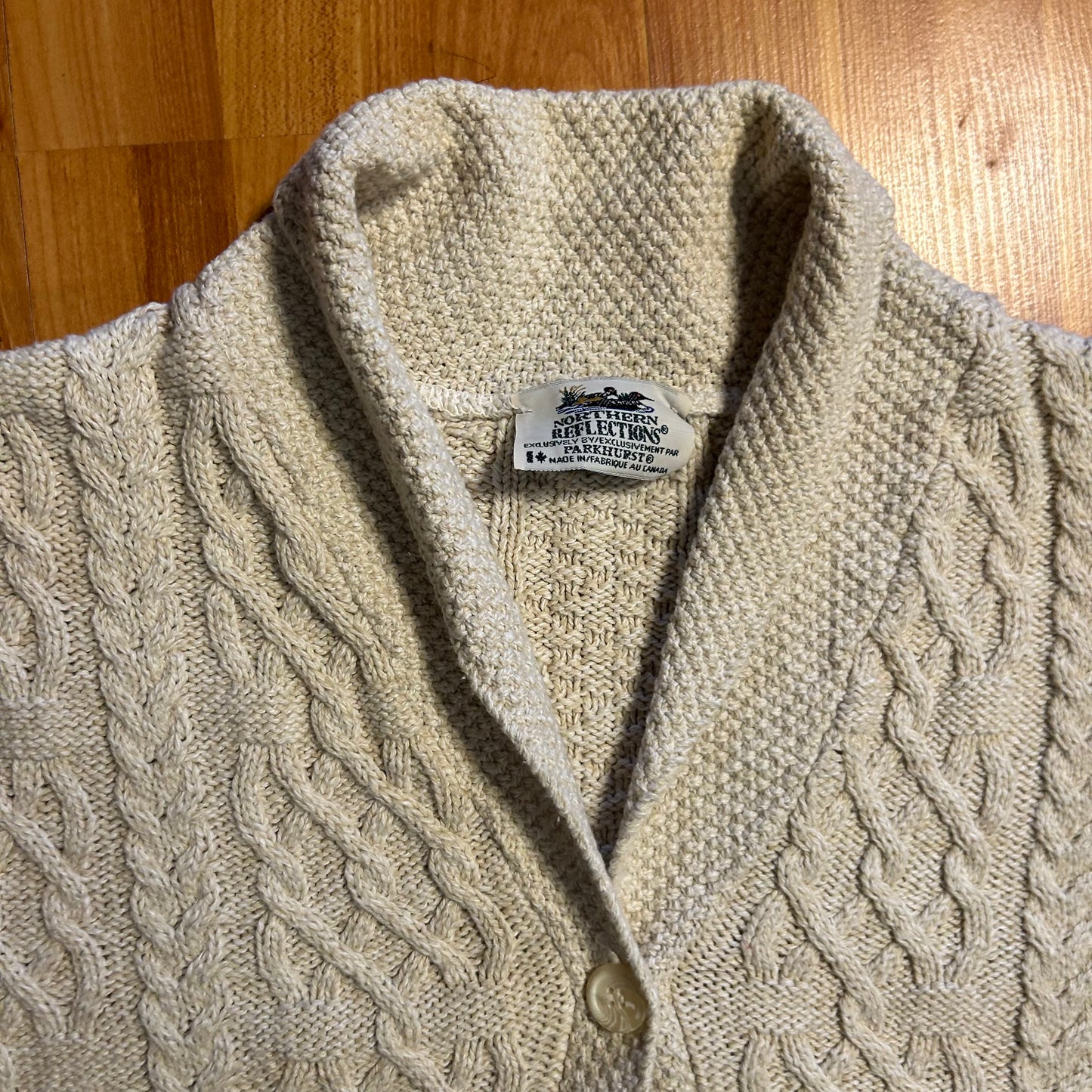 Northern Reflections Tan Cream Cardigan Sweater - Large - 23" x 25"