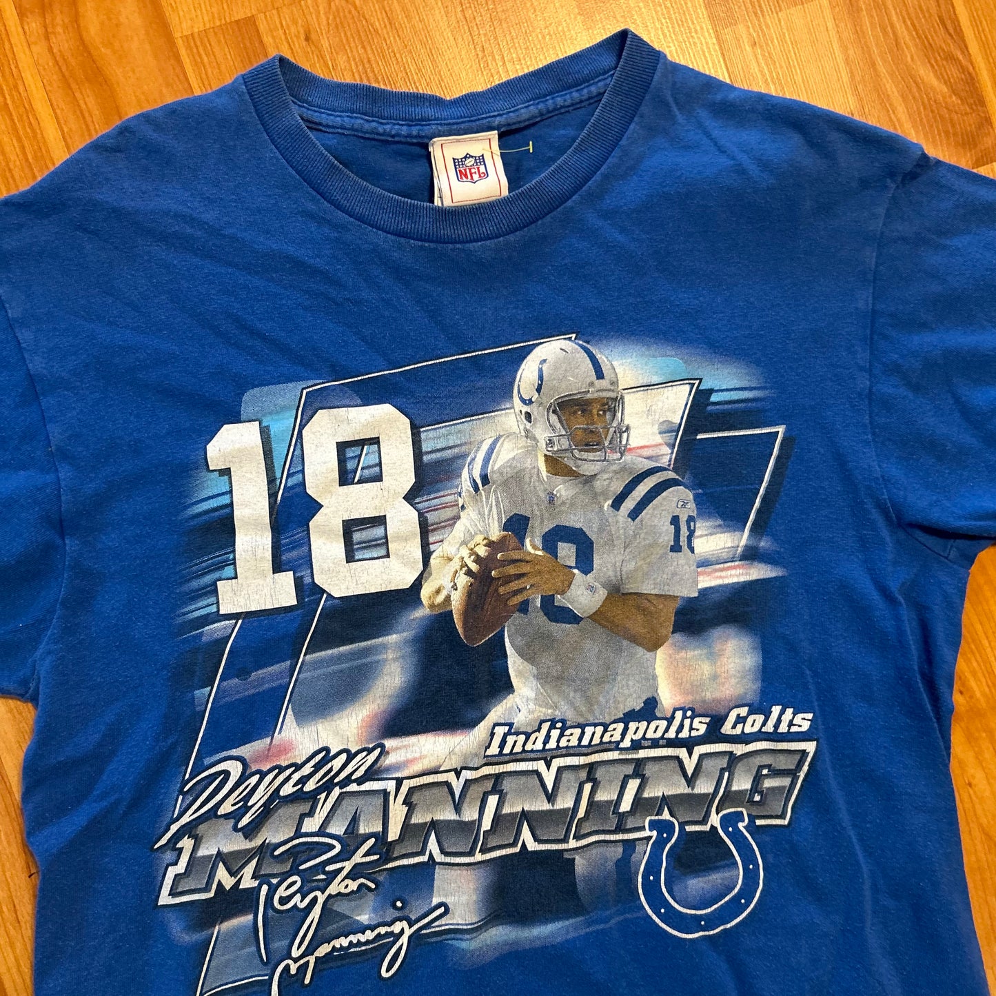 Peyton Manning NFL Colts Indianapolis Blue Tshirt - Small - 19" x 24.5"