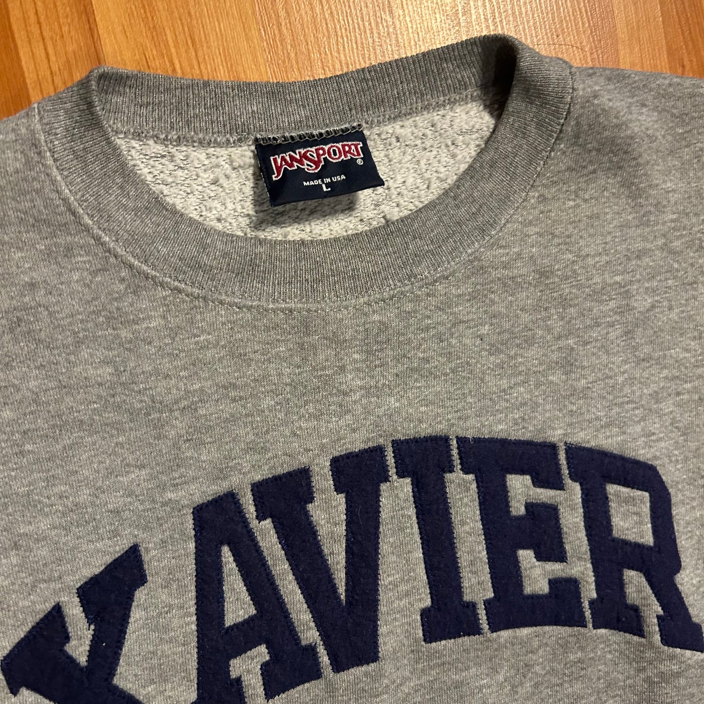 90’s Jansport Xavier University Grey Crewneck Sweatshirt - XLarge - 24" x 25.5"