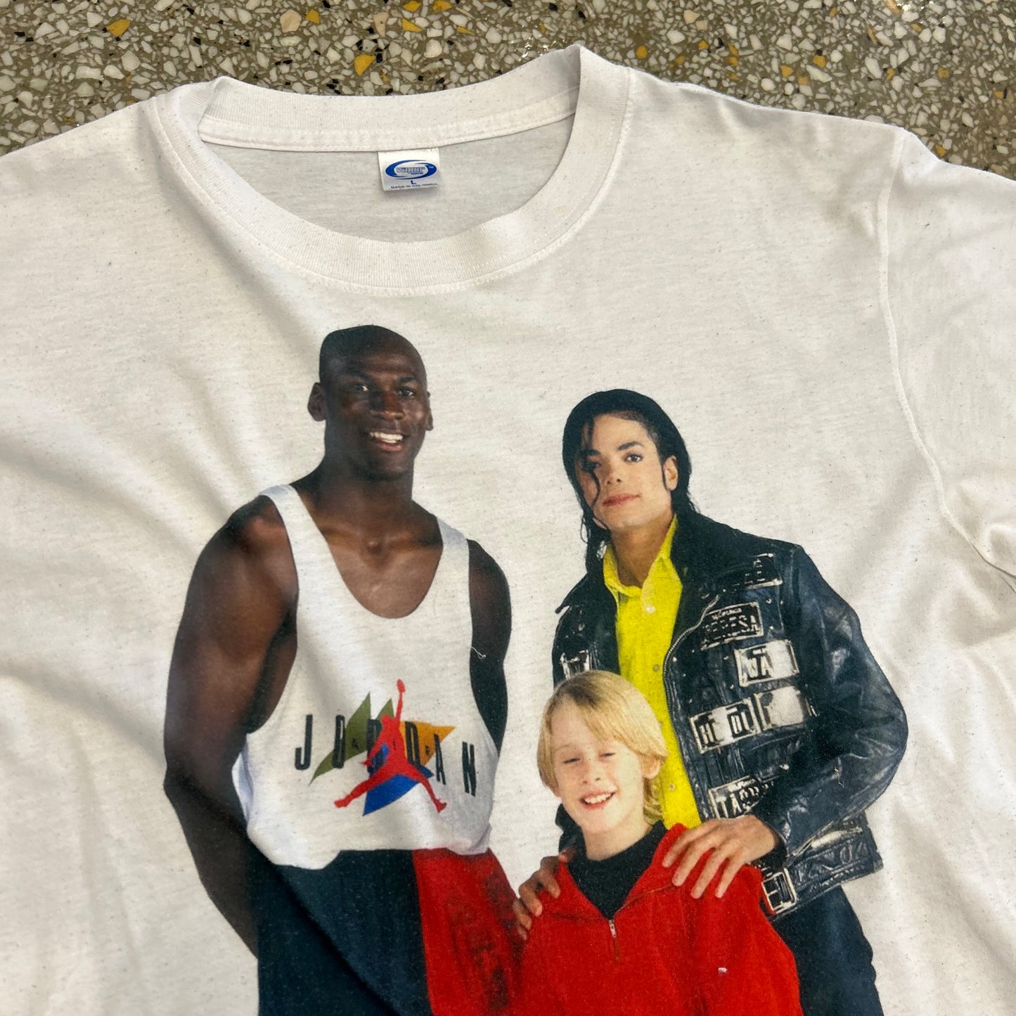 Michael Jordan Michael Jackson Kevin McAllister Home Alone White Tshirt - Large - 22" x 29"