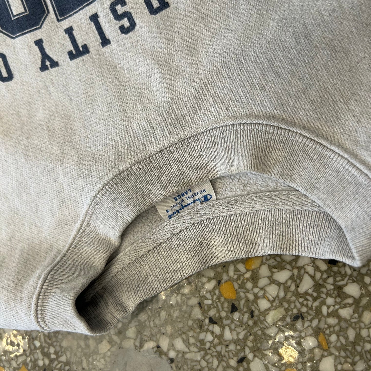 Champion Reverse Weave University Dayton Grey Crewneck Sweatshirt - Cropped Large - 22.5" x 19"