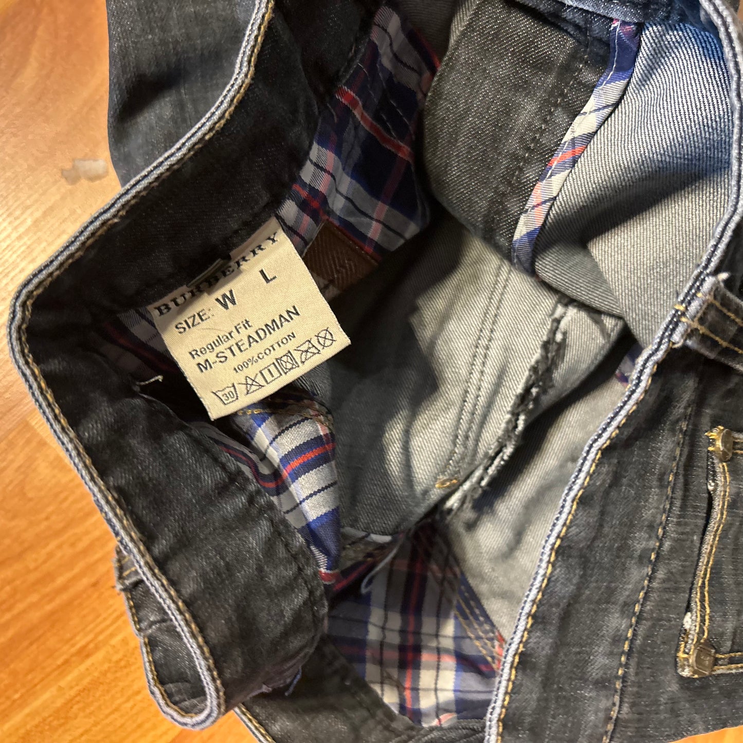 Burberry Dark Denim Jeans - 33" x 25"