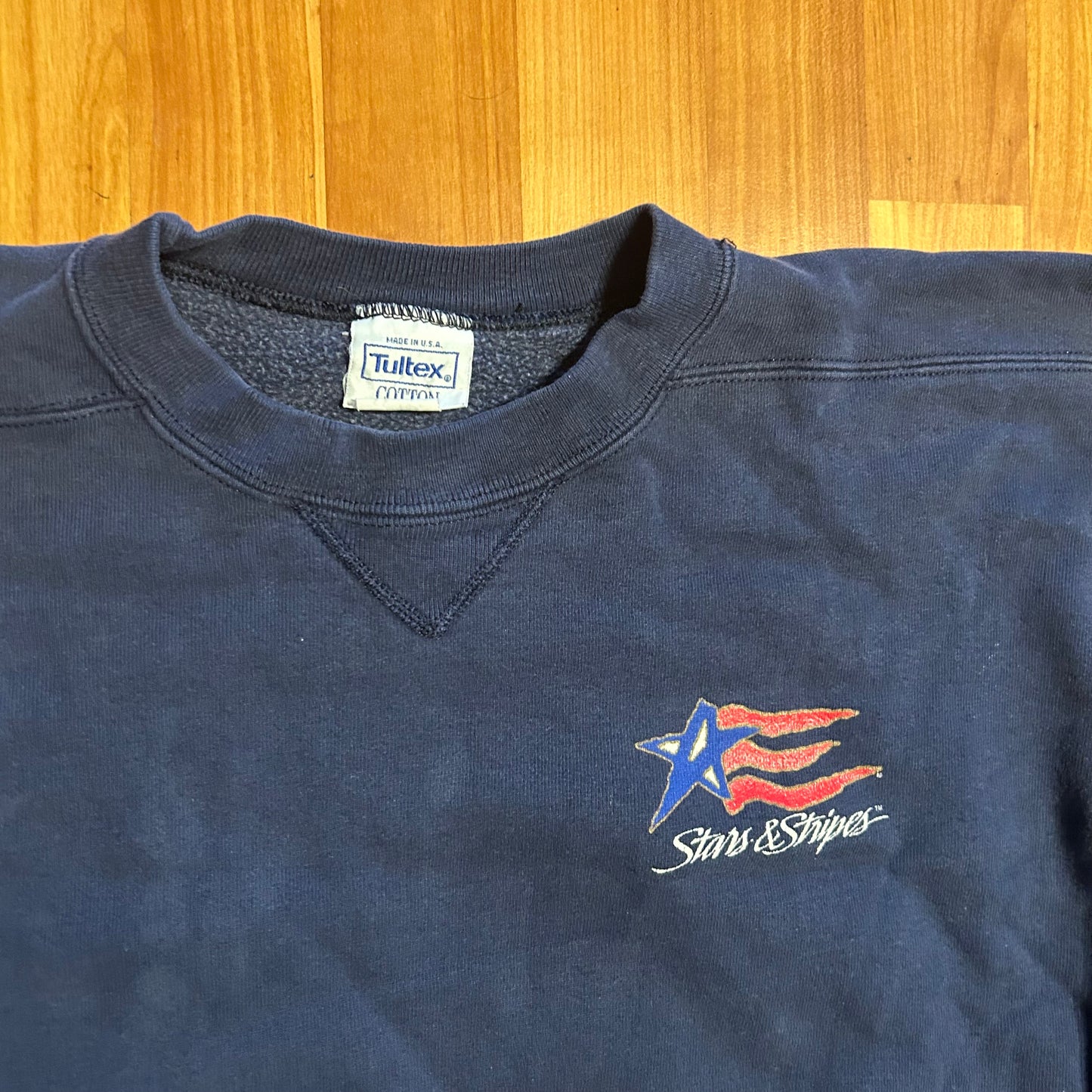 90's Tultex America's Cup Defense Team Navy Blue Crewneck Sweatshirt - XLarge - 26" x 27"