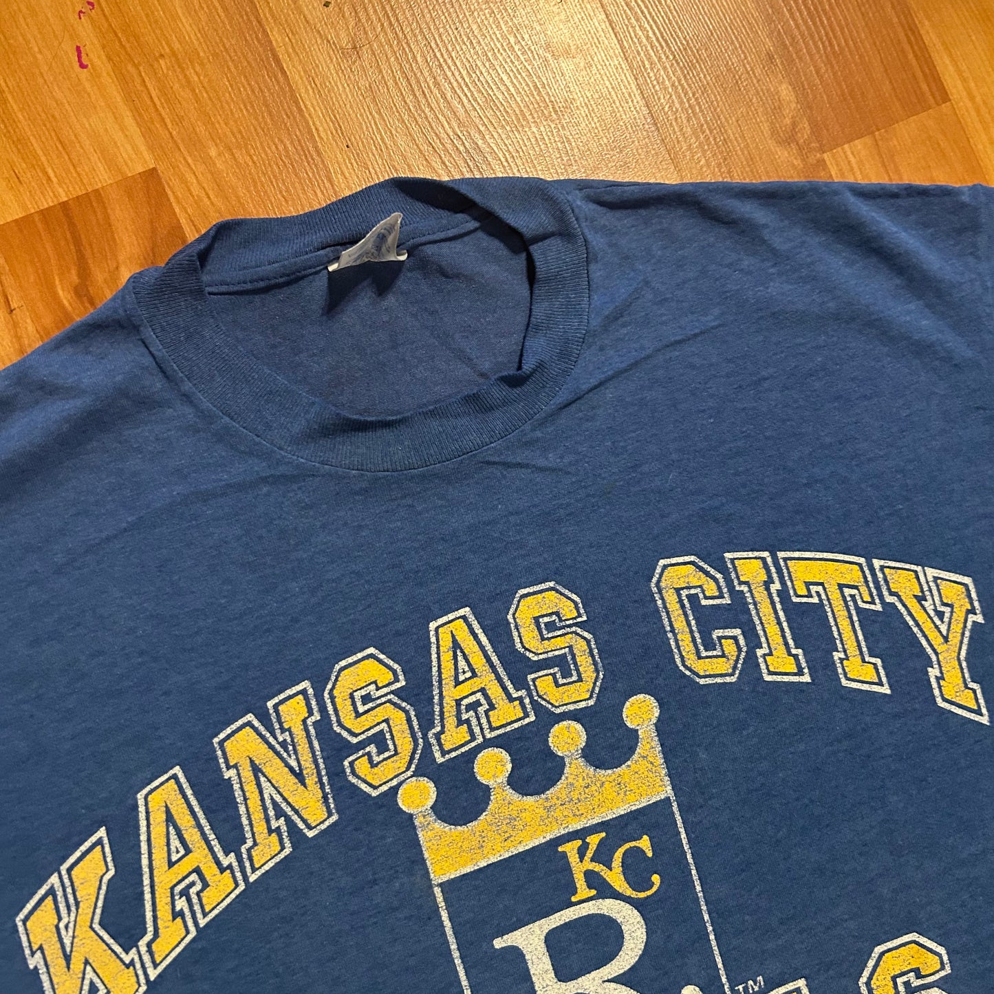 80/90’s 7Logo Kansas City Royals MLB Baseball Blue Paper Thin Tshirt - Large - 22" x 29"