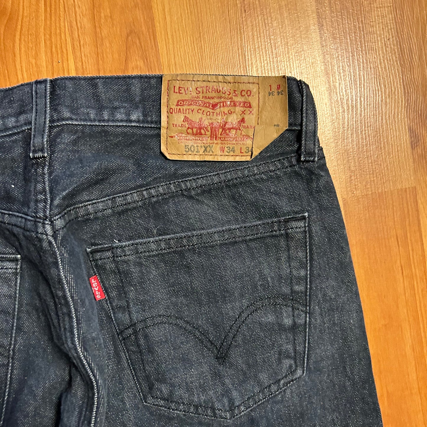 Levis 501XX Dark Wash Denim Blue Jeans - 32" x 30"