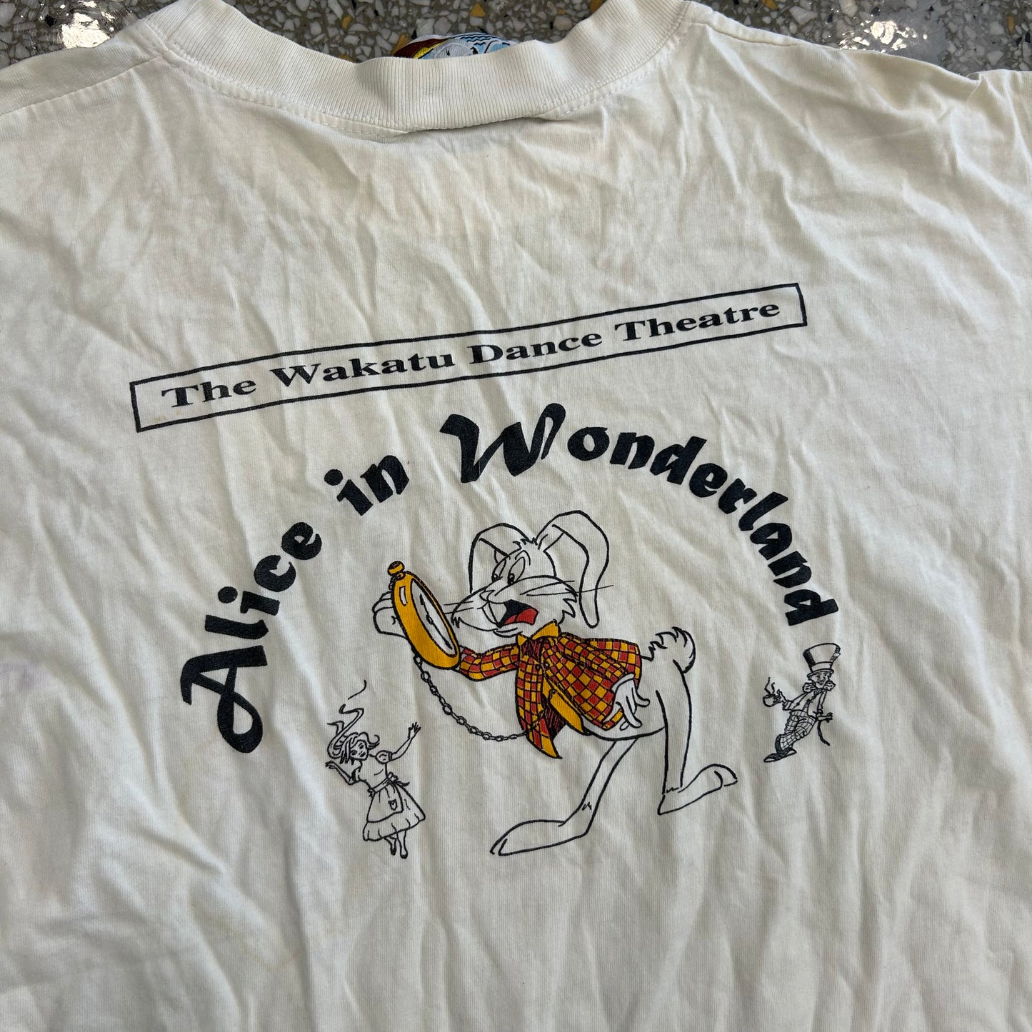90’s Alice in Wonderland Bugs Bunny White Tshirt - Medium - 21" x 25"