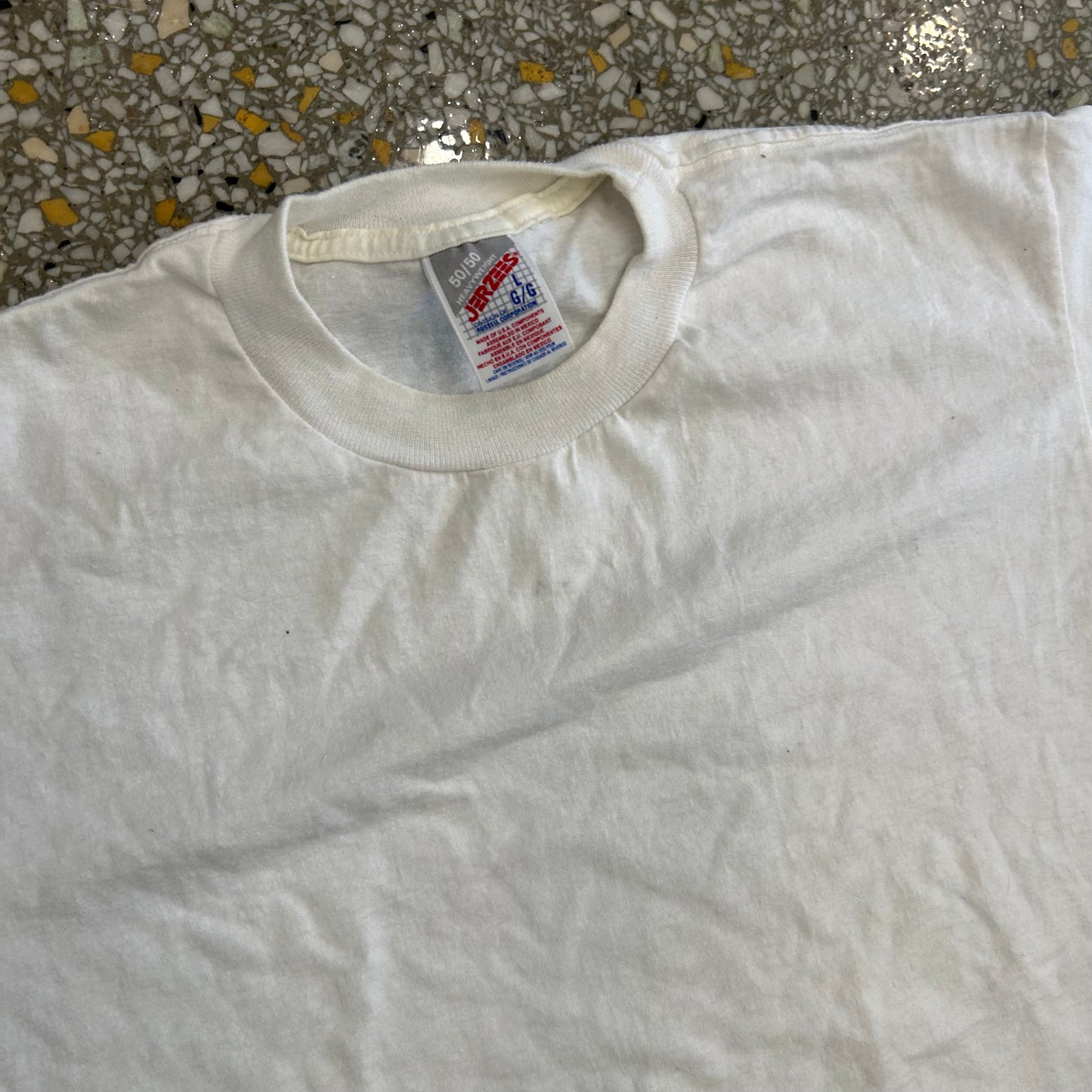 90’s Jerzees White Blank Tshirt - Medium - 21.5" x 28"