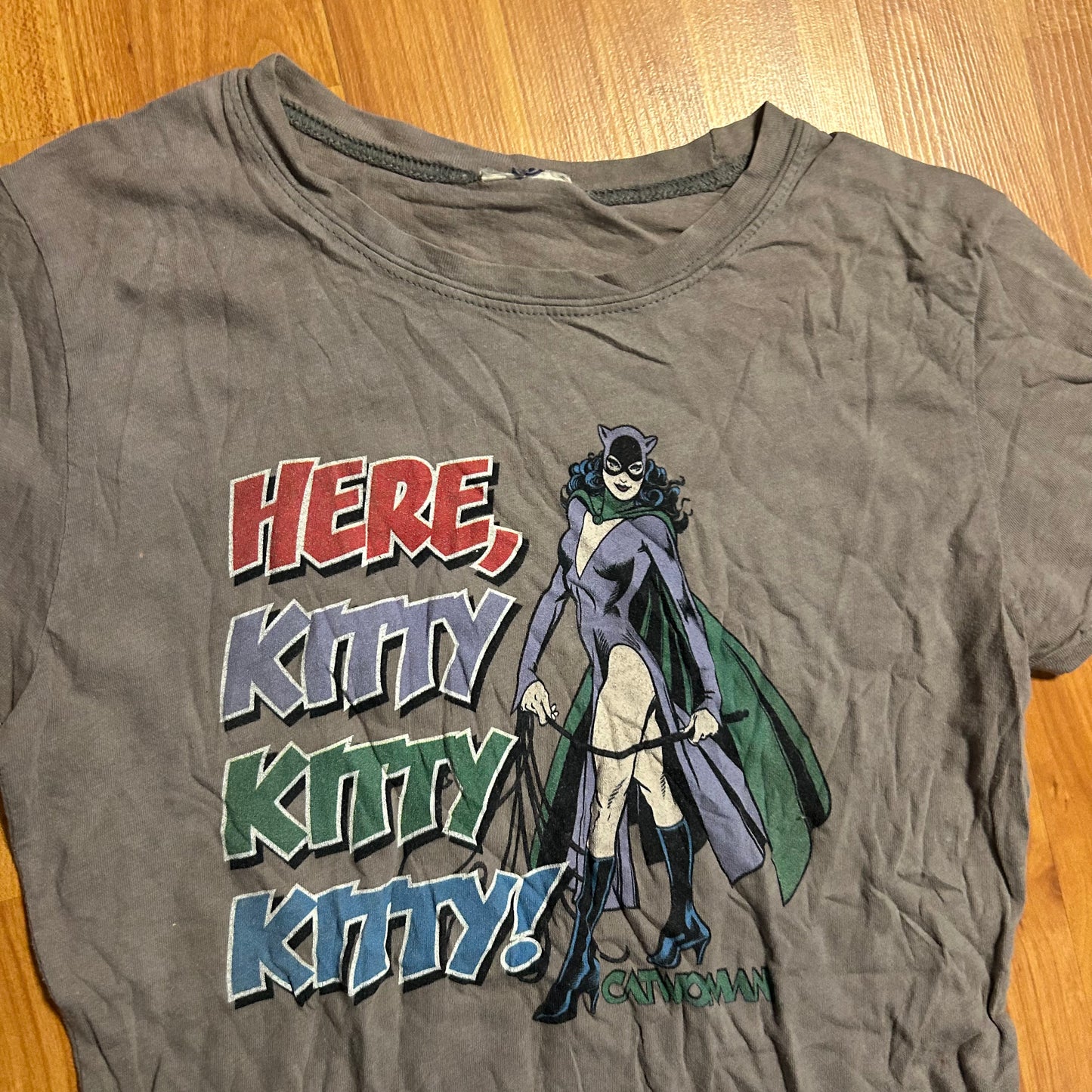 Catwoman Batman Here Kitty Kitty Tshirt - XSmall - 15" x 23.5"