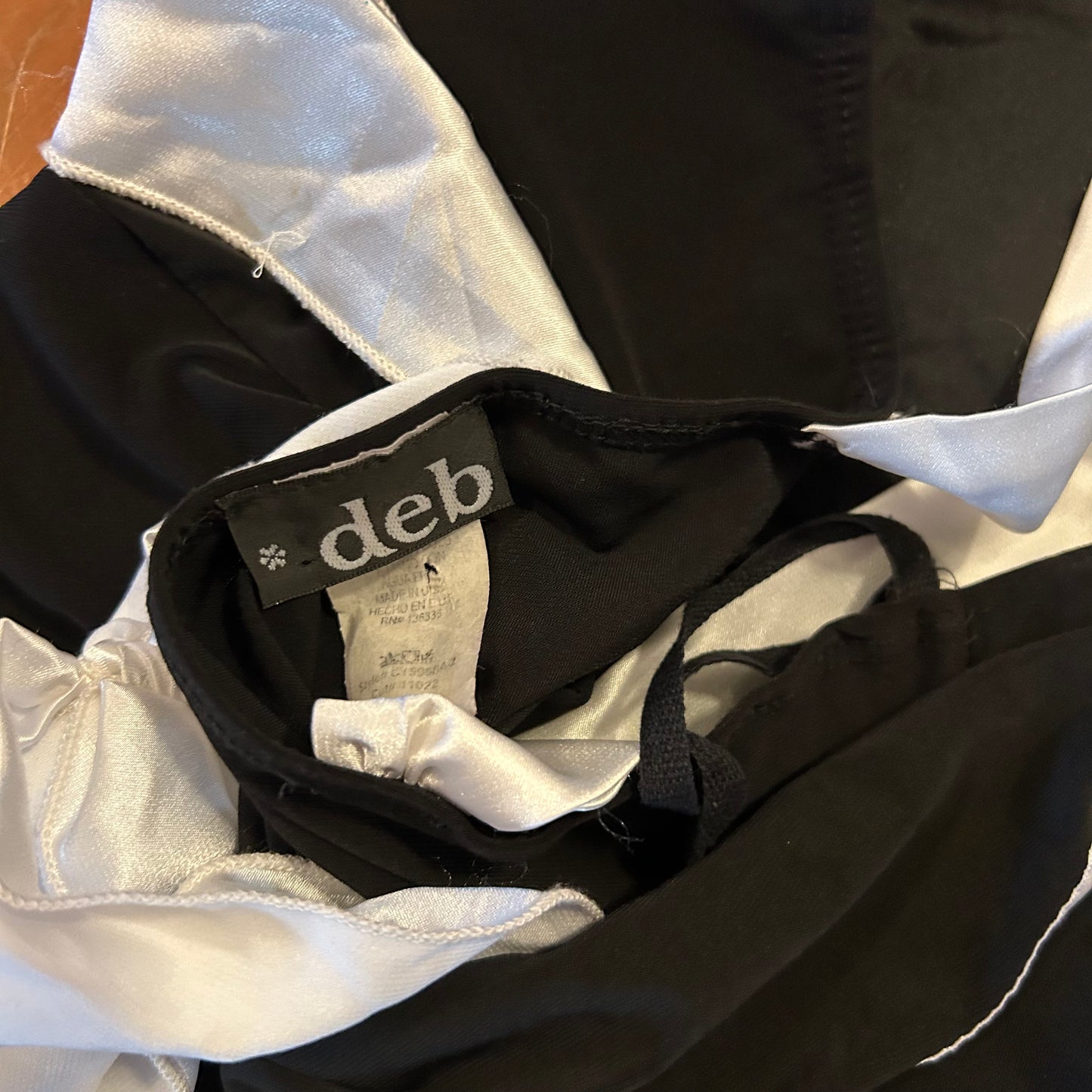 90's Deb Black White Dress - Tagged Large - 15" x 31"