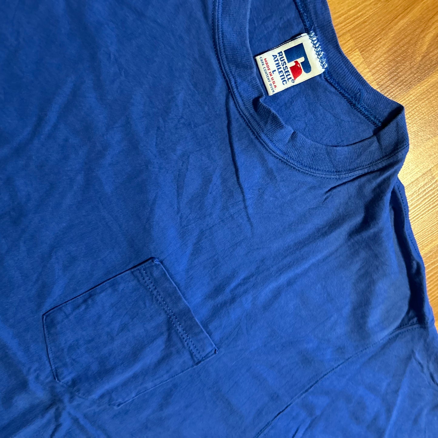 90's Russell Athletic Blue Blank Pocket Tshirt - Large - 22" x 28"