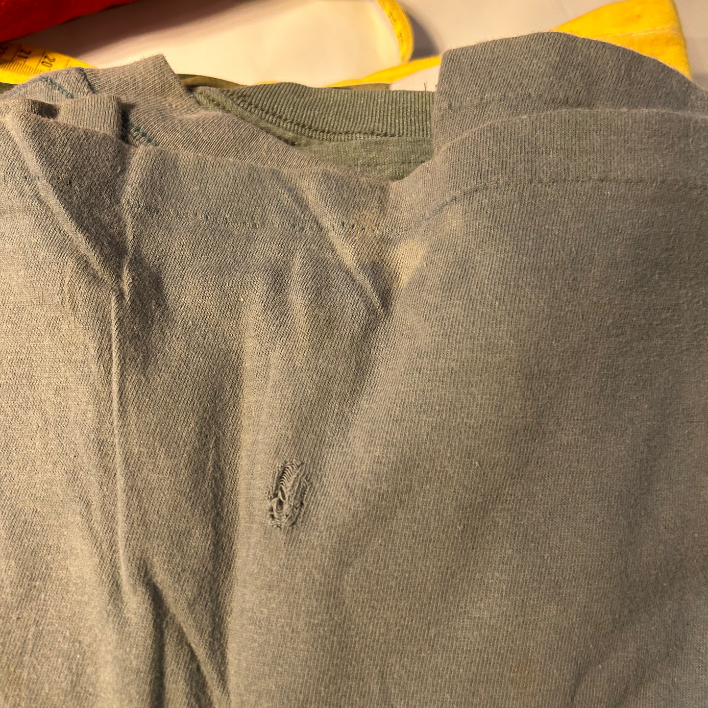 90's Green Grey Blank Selvedge Pocket Tshirt - XLarge - 24" x 29.5"