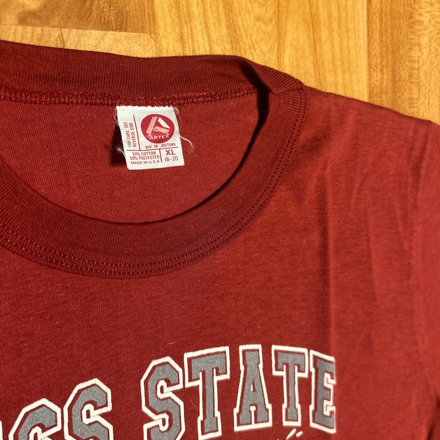 70/80’s Artex Mississippi State Miss State Snoopy Where The Cool Go To School Maroon Red Crimson College 50/50 Cotton Polyester Tshirt - XSmall - 16.5” x 27”