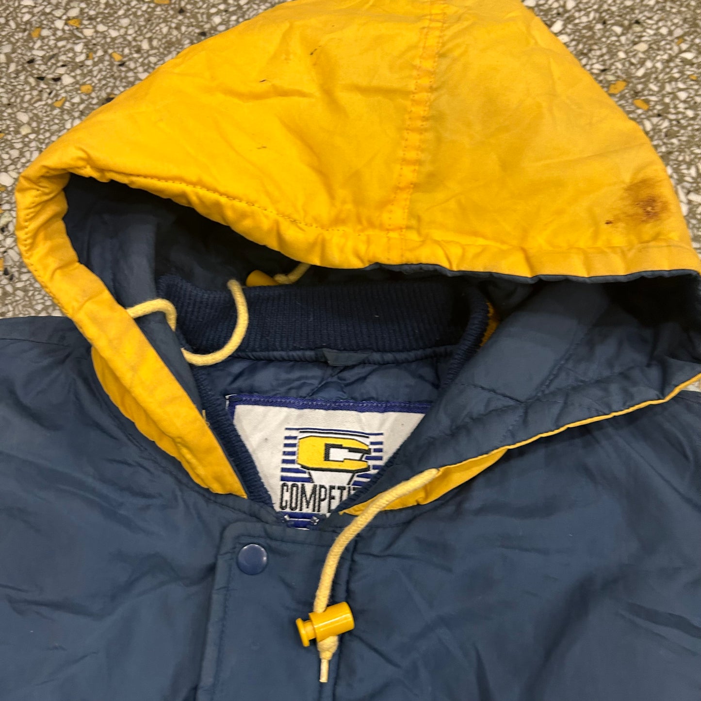Competitor Notre Dame Fighting Irish Puffer Jacket - XLarge - 29" x 30"