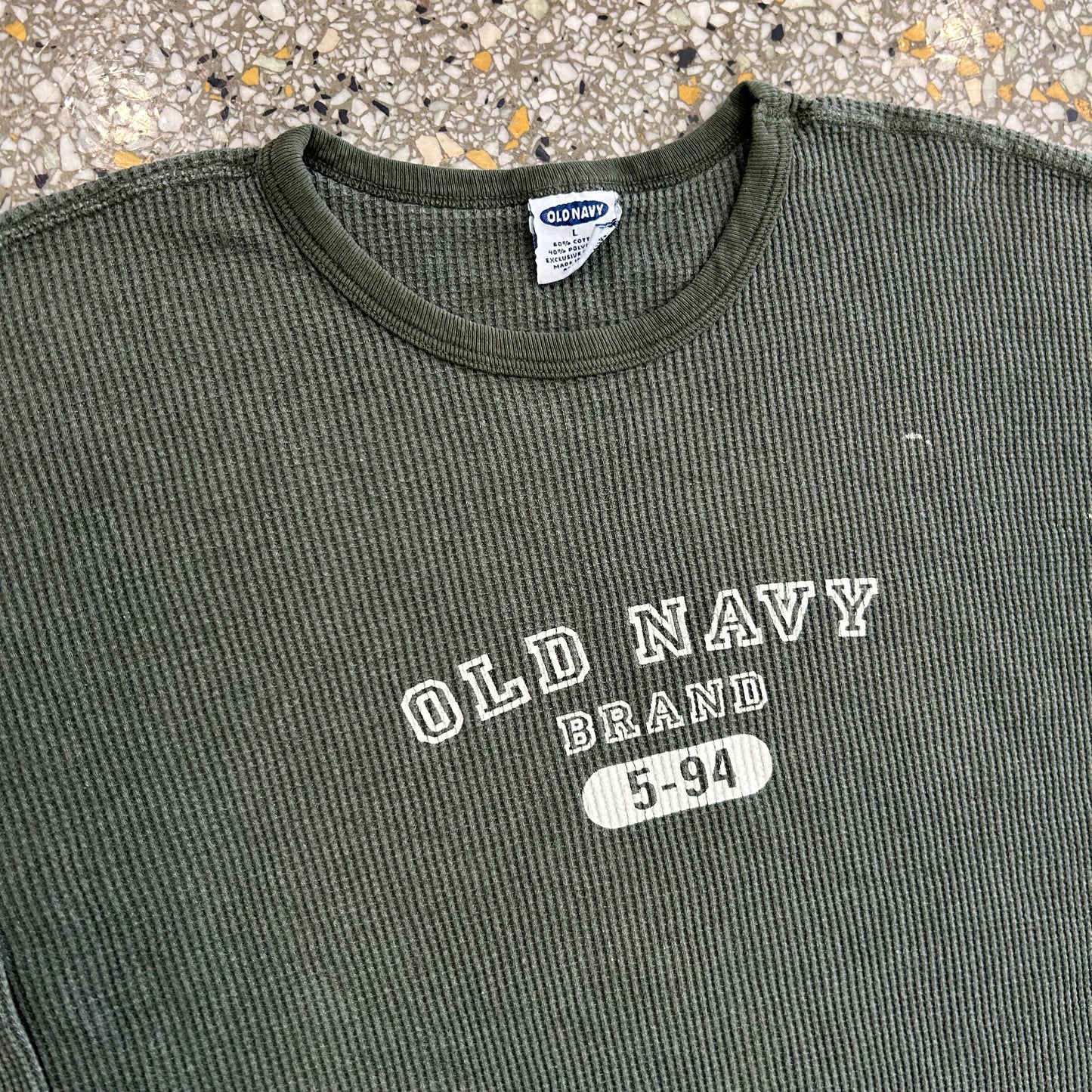 90’s Old Navy Cotton Poly Green Painter Longsleeve Thermal Shirt - Large - 23" x 28.5"