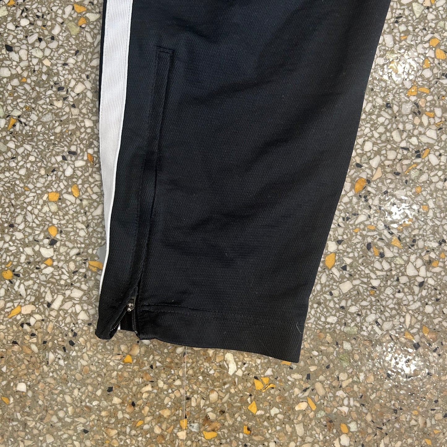 00's Nike Black White Striped Zip Sweatpants - Tagged XLarge - 37" x 31"