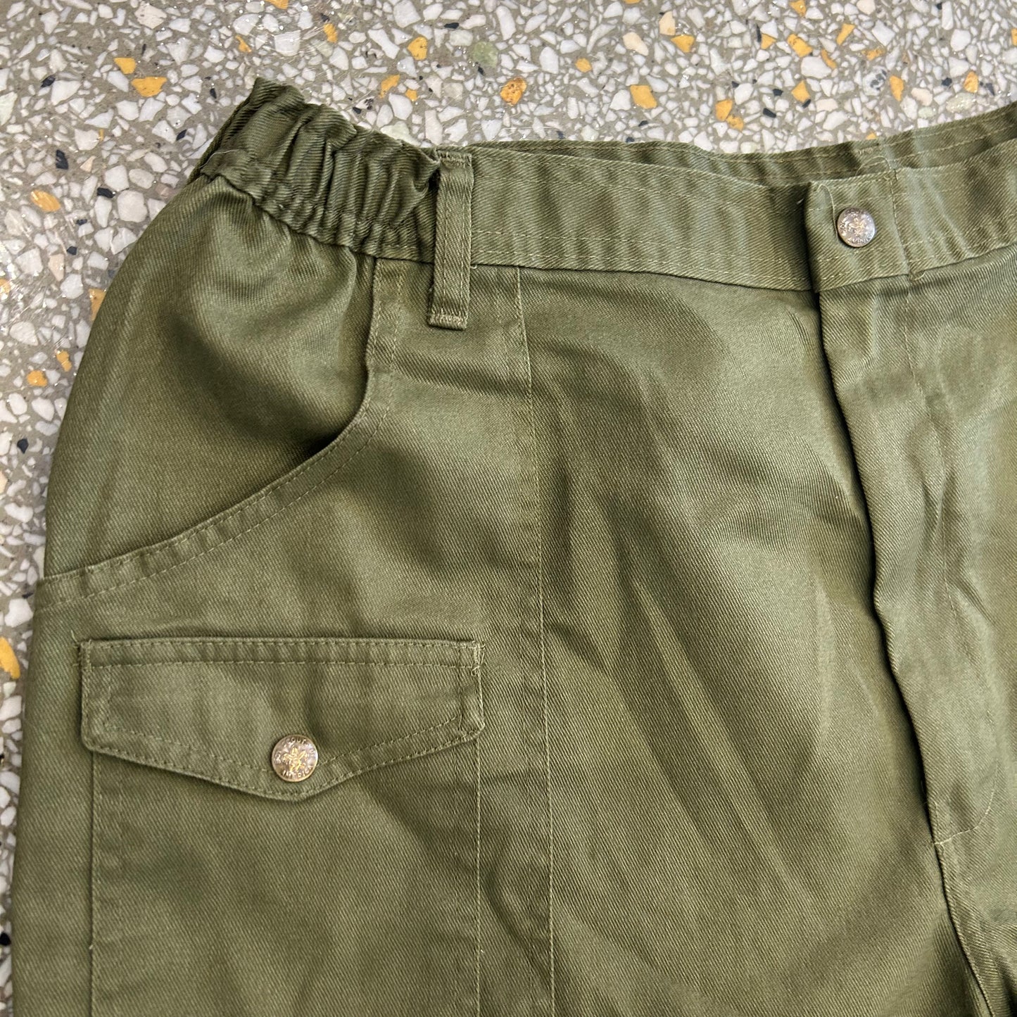 80’s Boy Scouts Green Cargo Shorts - 35" x 9.5"